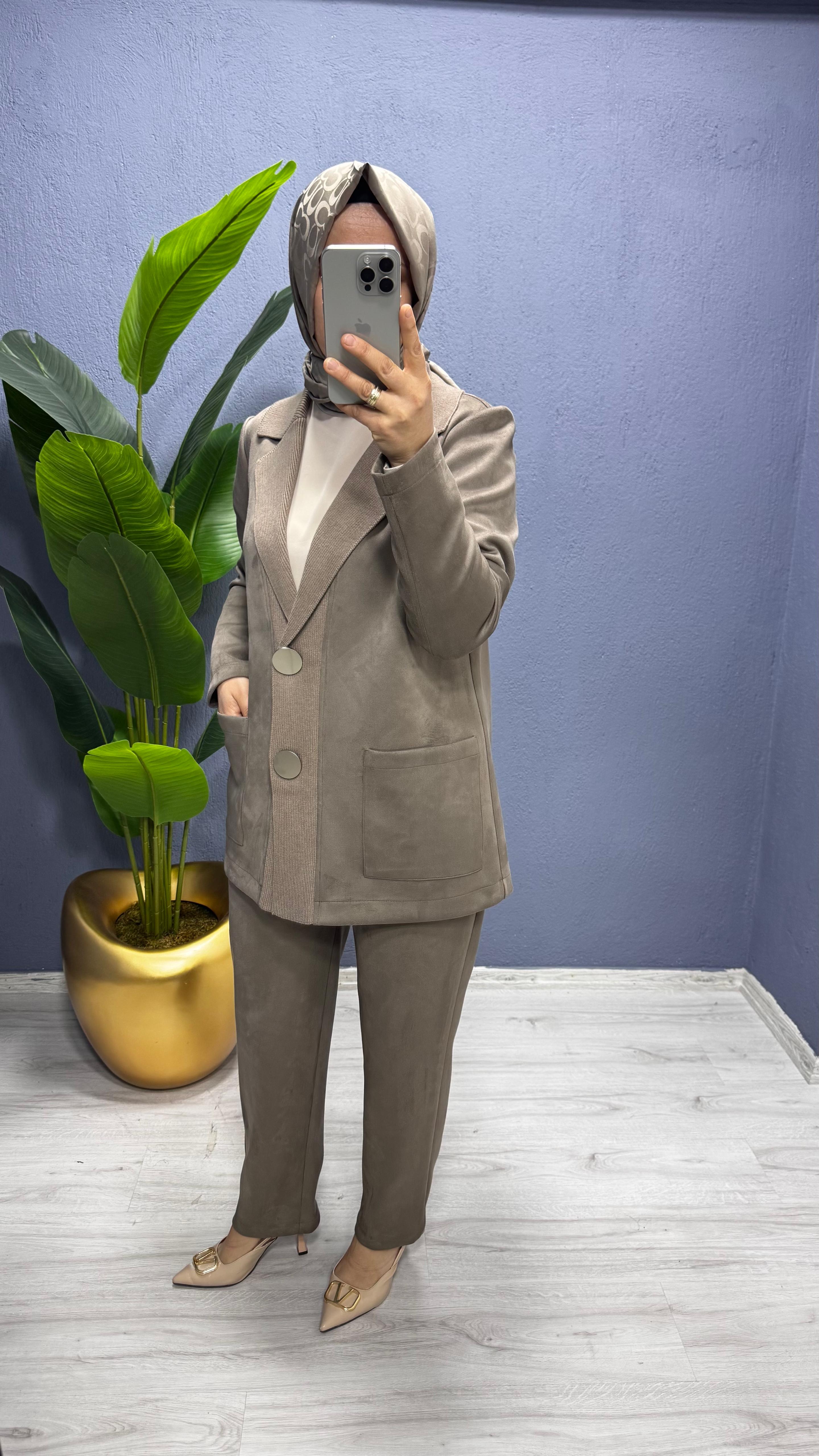 Tığ Triko Yakalı Kolu Nakış ve İşlemeli Süet Pantolonlu  TKM.5036.01