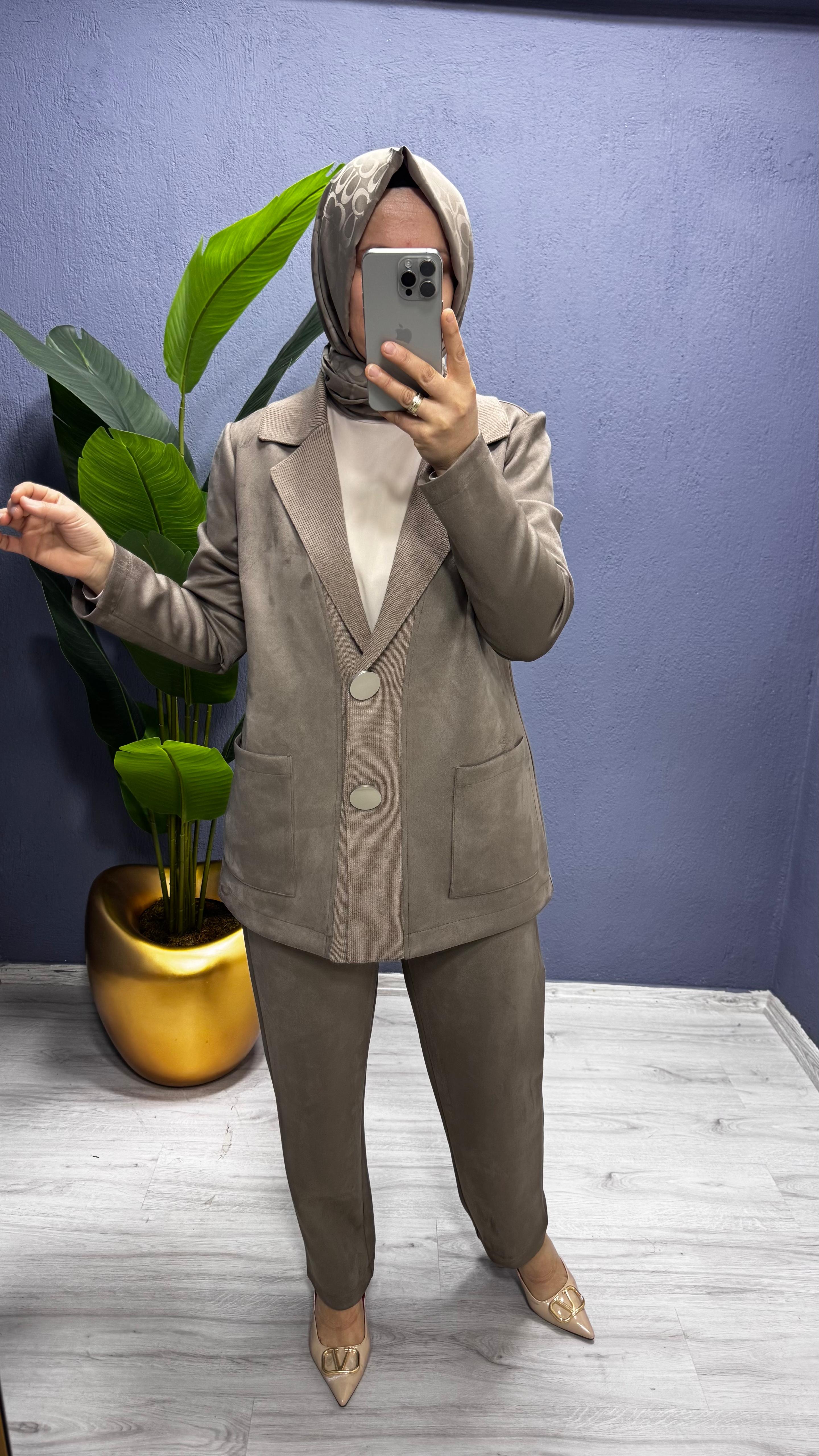 Tığ Triko Yakalı Kolu Nakış ve İşlemeli Süet Pantolonlu  TKM.5036.01