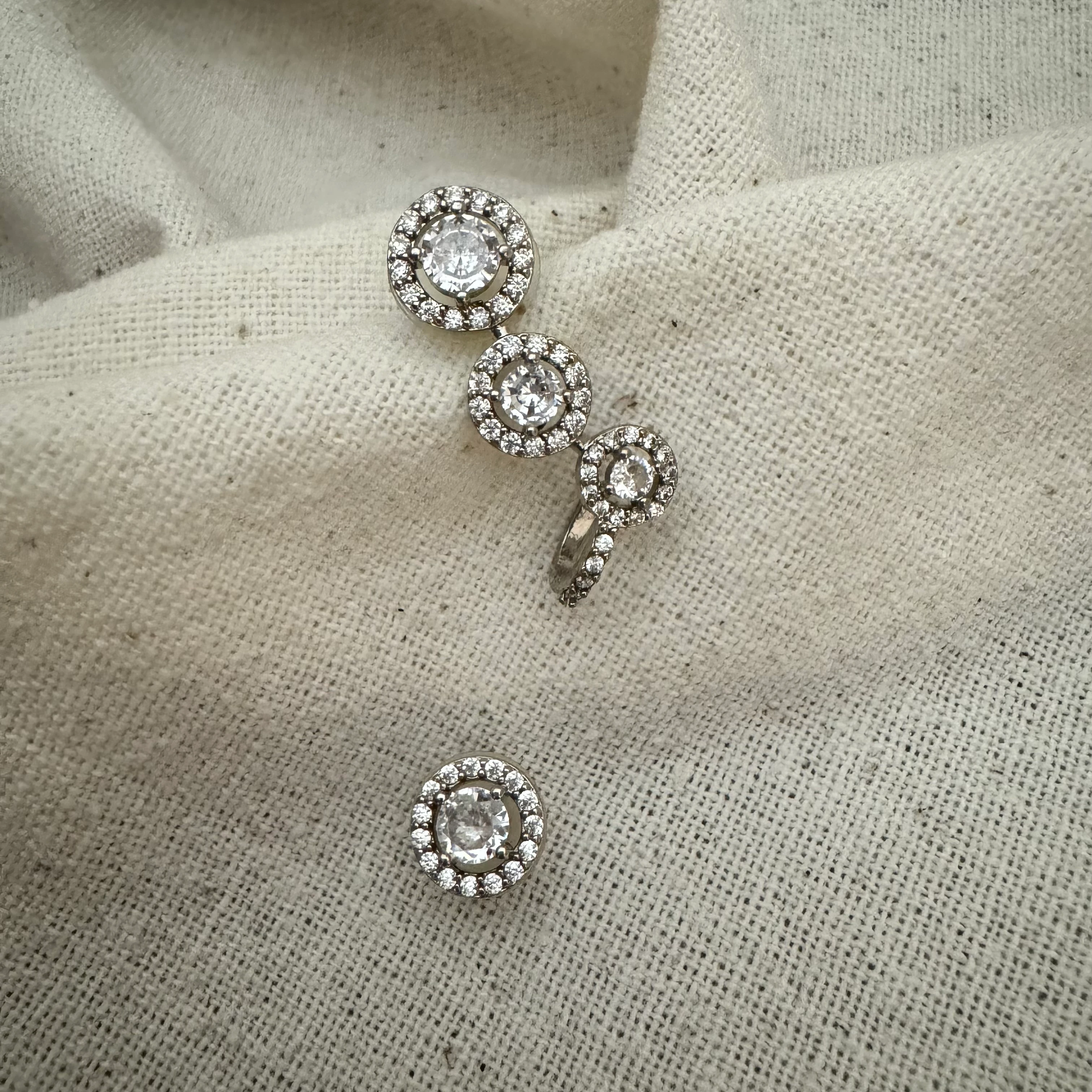 VIP Seri Yuvarlak Baget Küpe