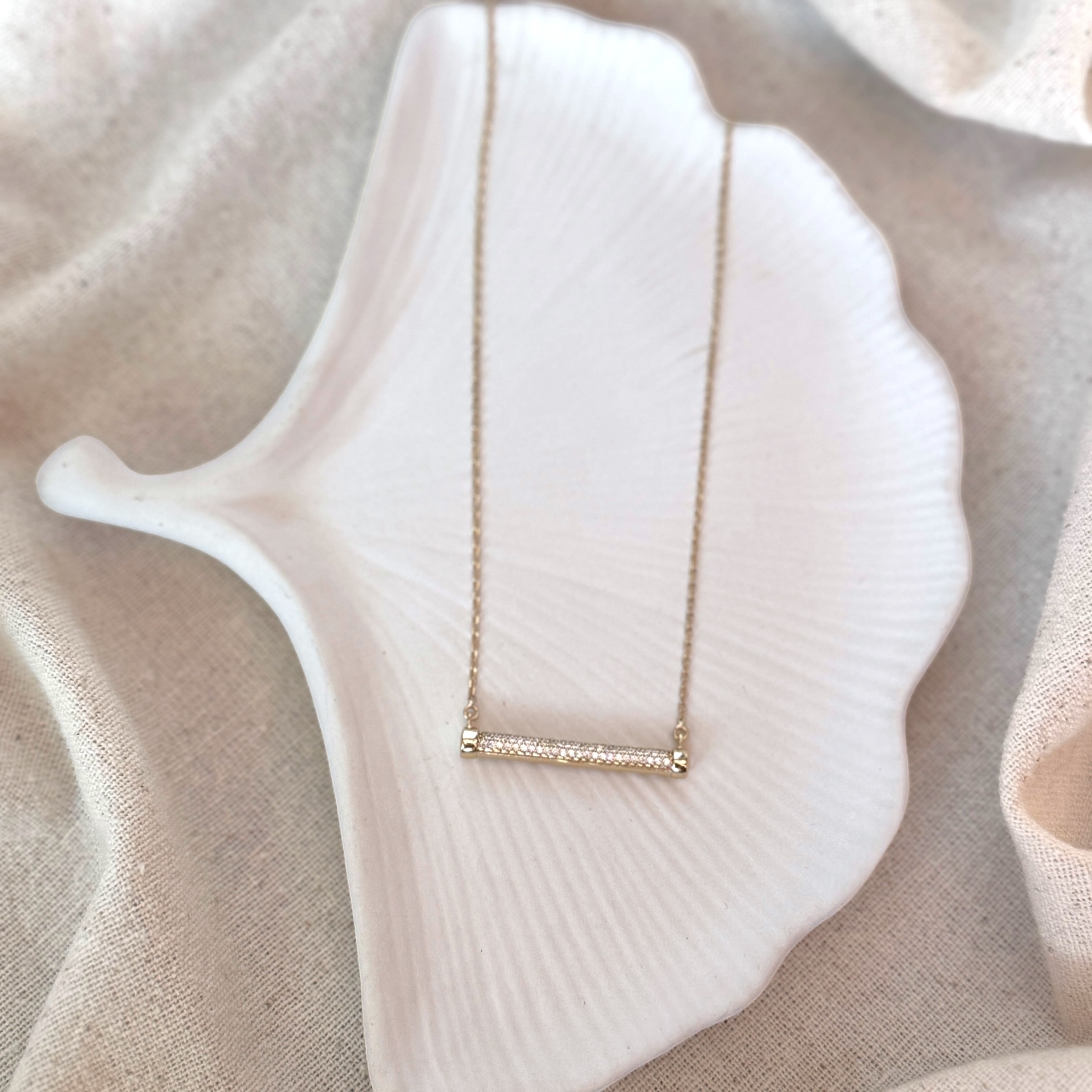 Taşlı Çizgi Minimal Kolye