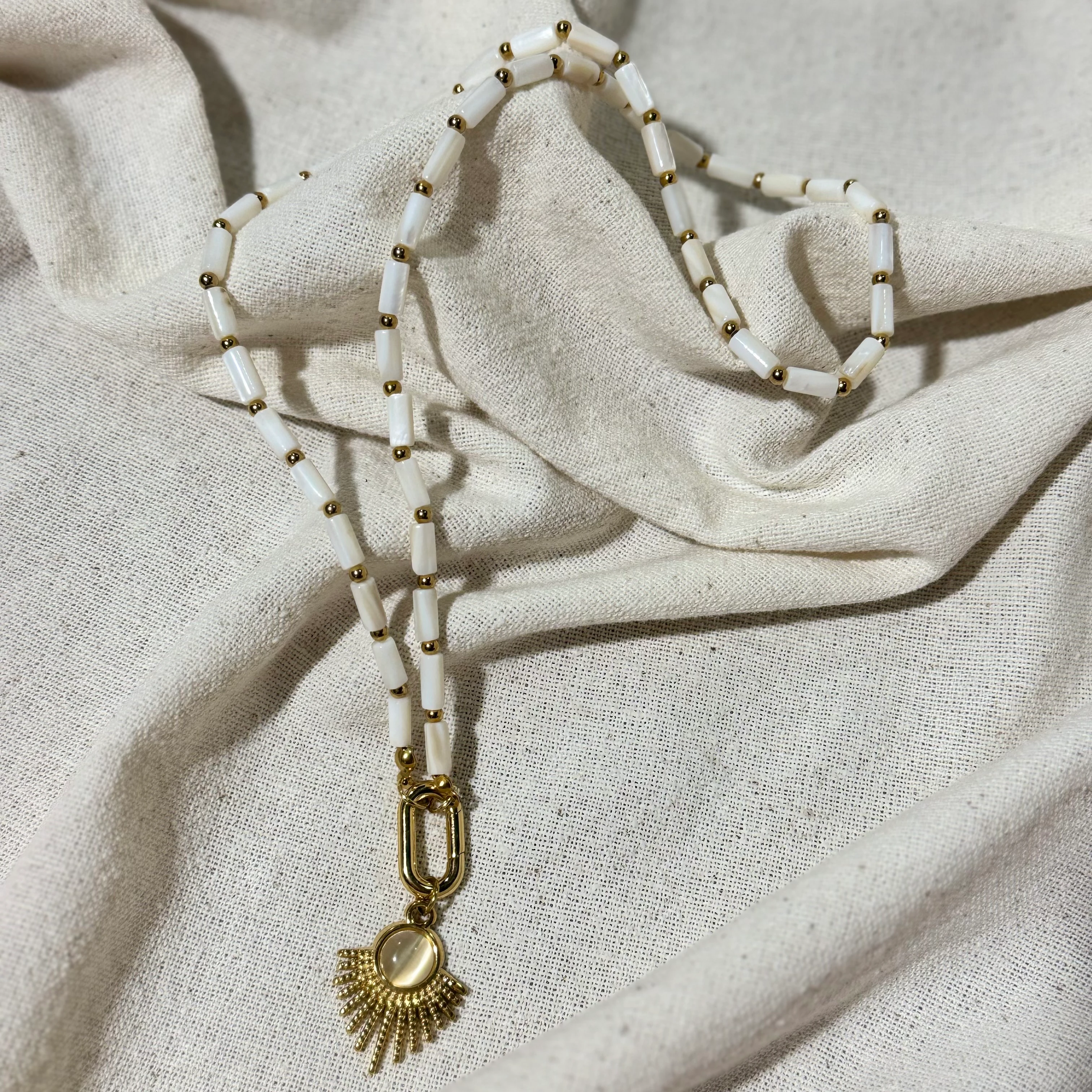 Doğal Sedef Yelpaze Tasarım Çelik Kolye