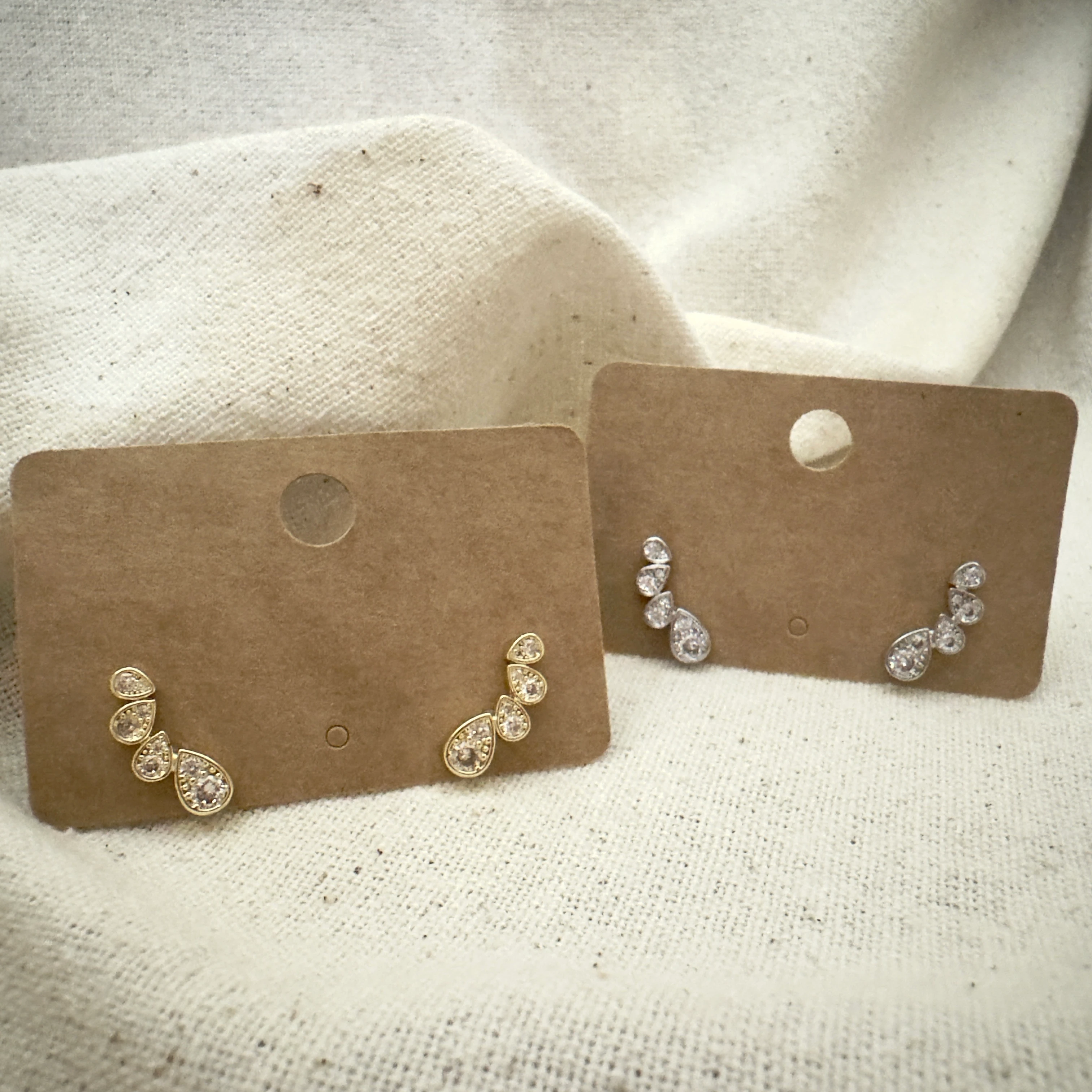 Damla Taşlı Minimal Küpe