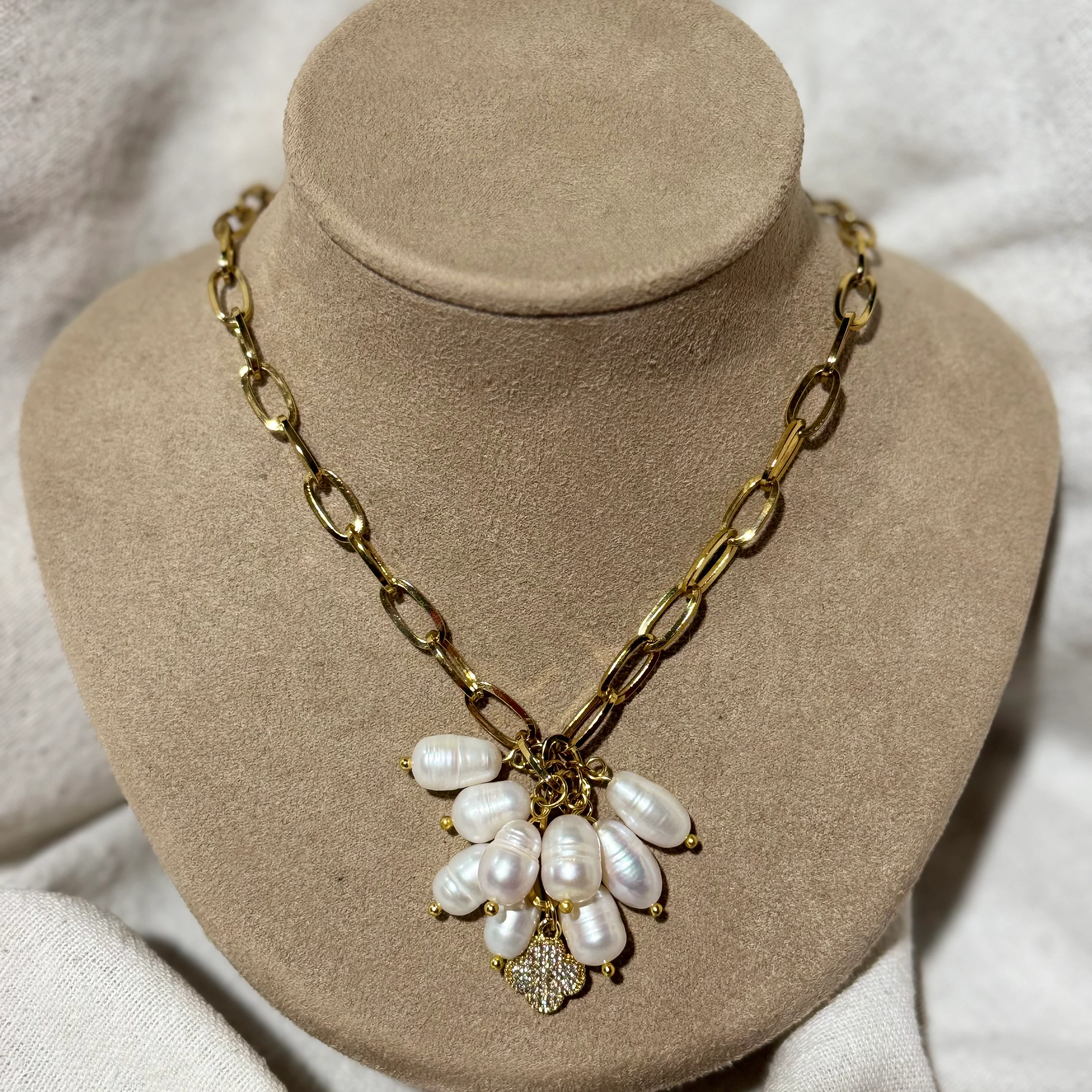 Doğal İnci Yonca Charm Tasarım Çelik Kolye