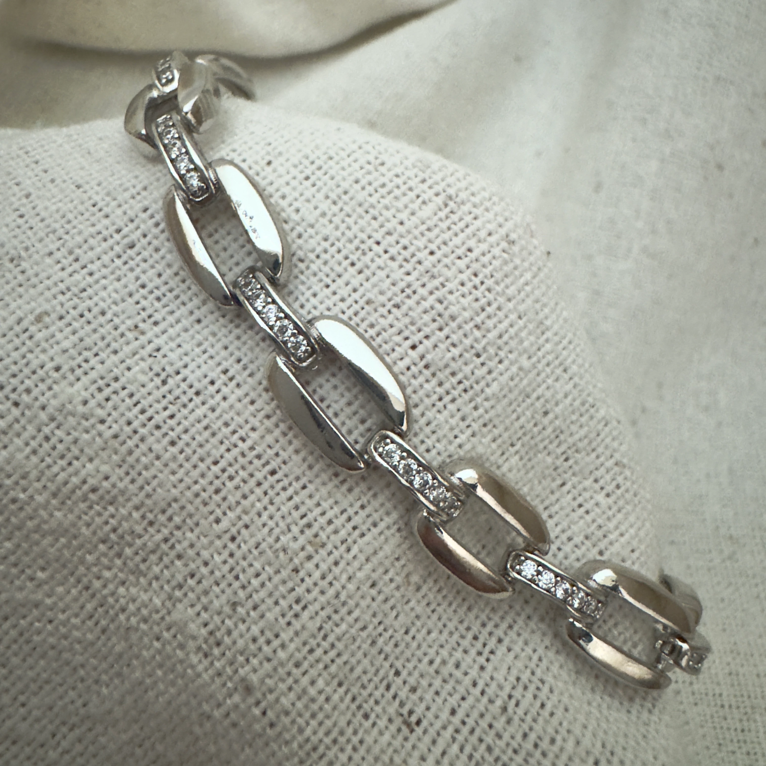 Ara Taşlı Oval Zincir Bileklik