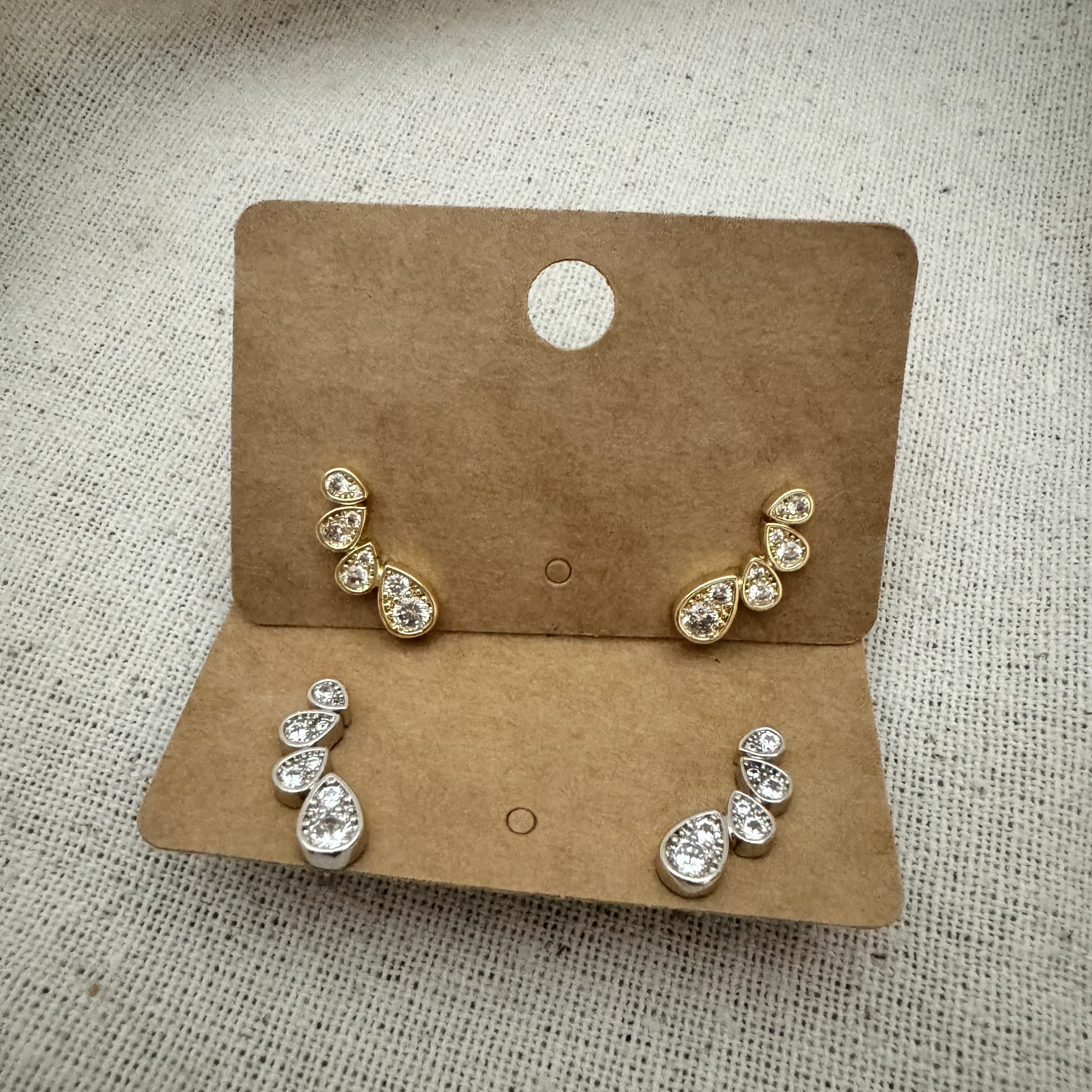 Damla Taşlı Minimal Küpe