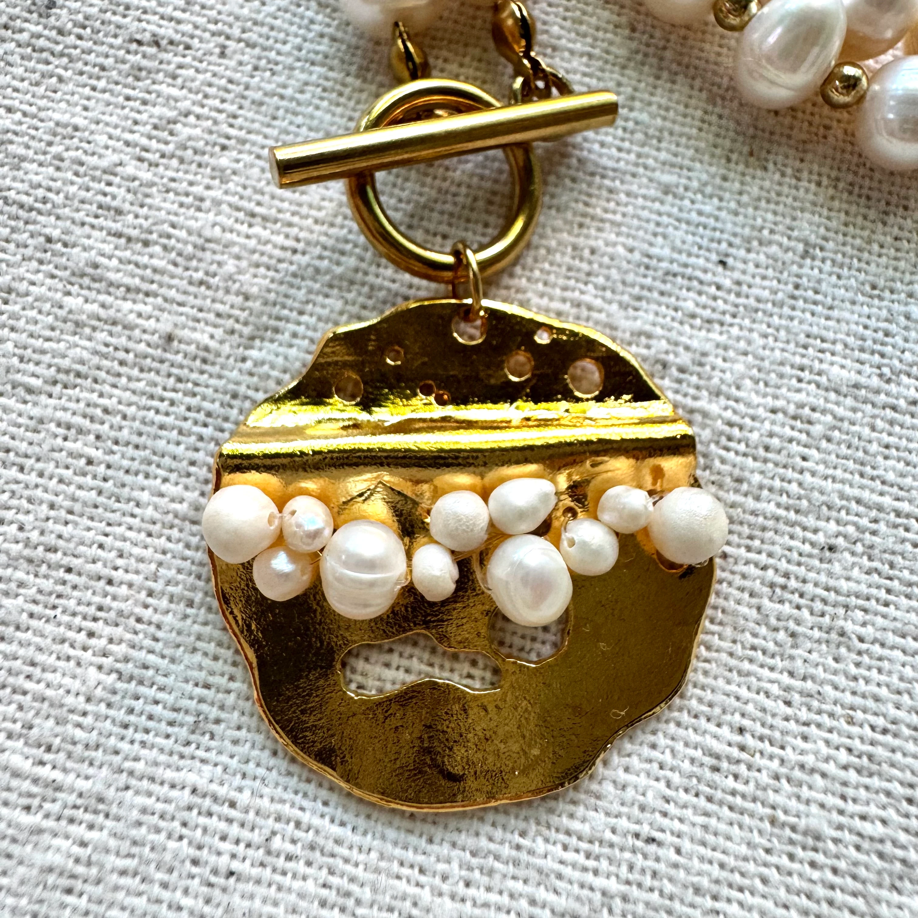 Doğal İnci İşlemeli Tasarım Kolye