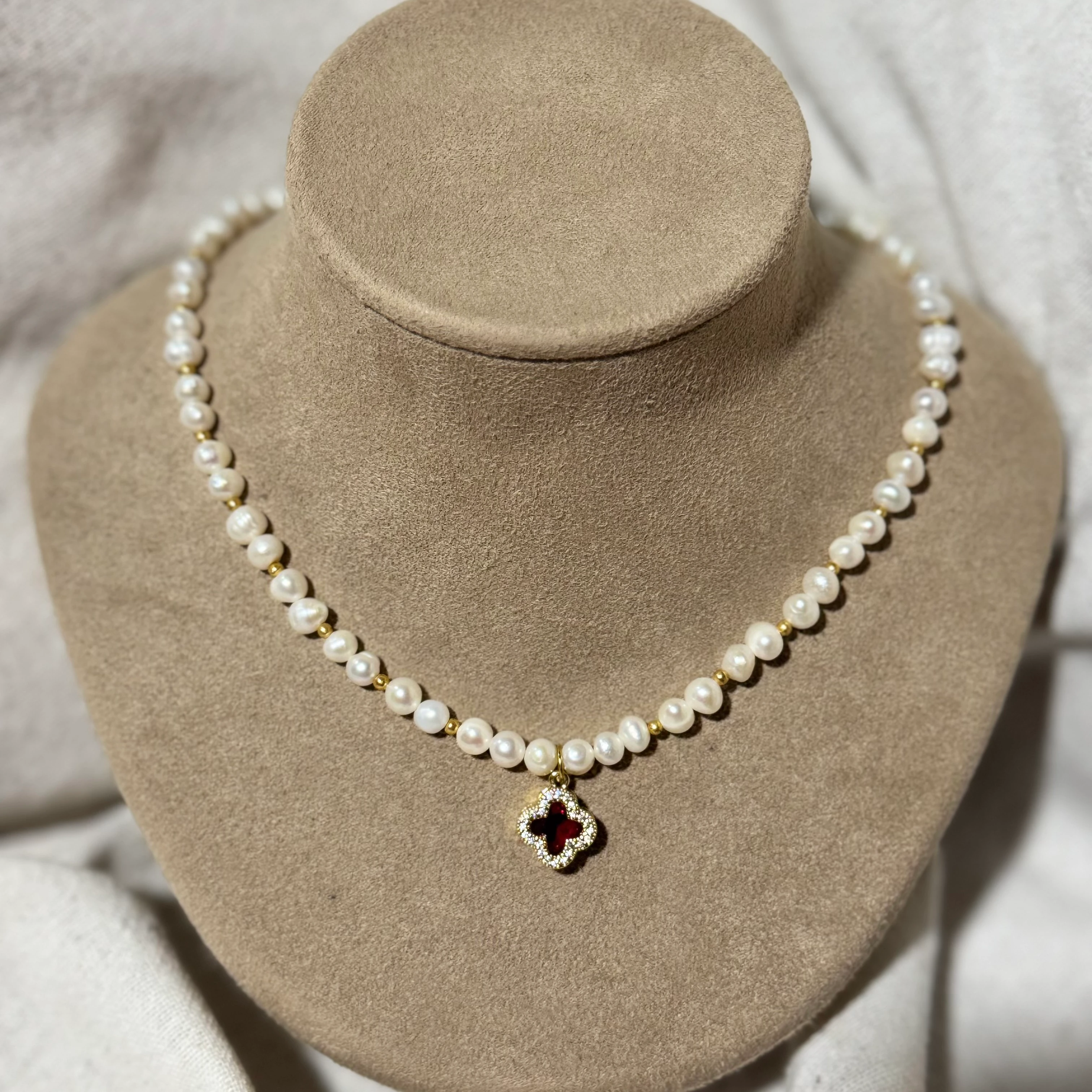 Doğal İnci Bordo Yonca Tasarım Kolye