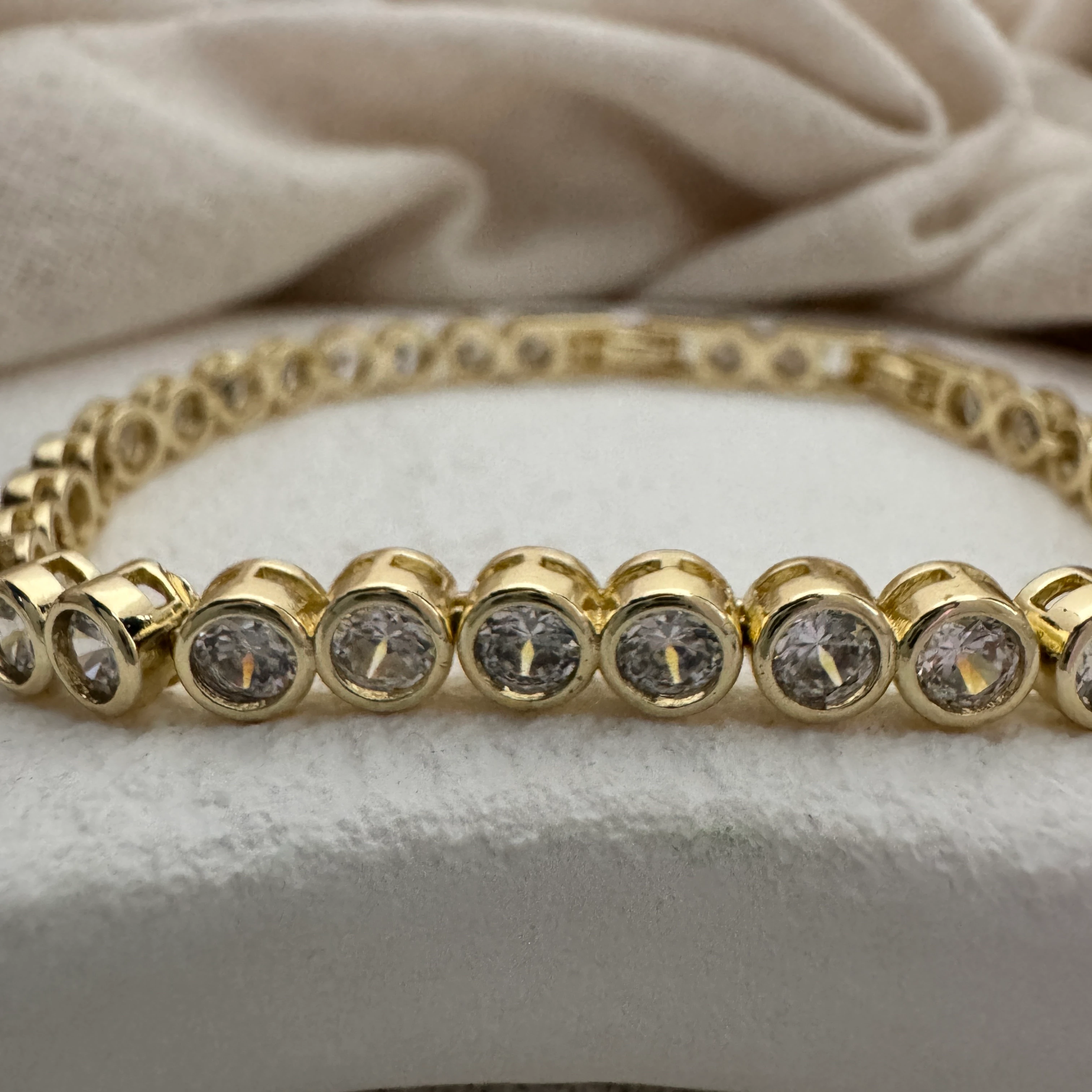 Zirkon Tamtur Nokta Bileklik 