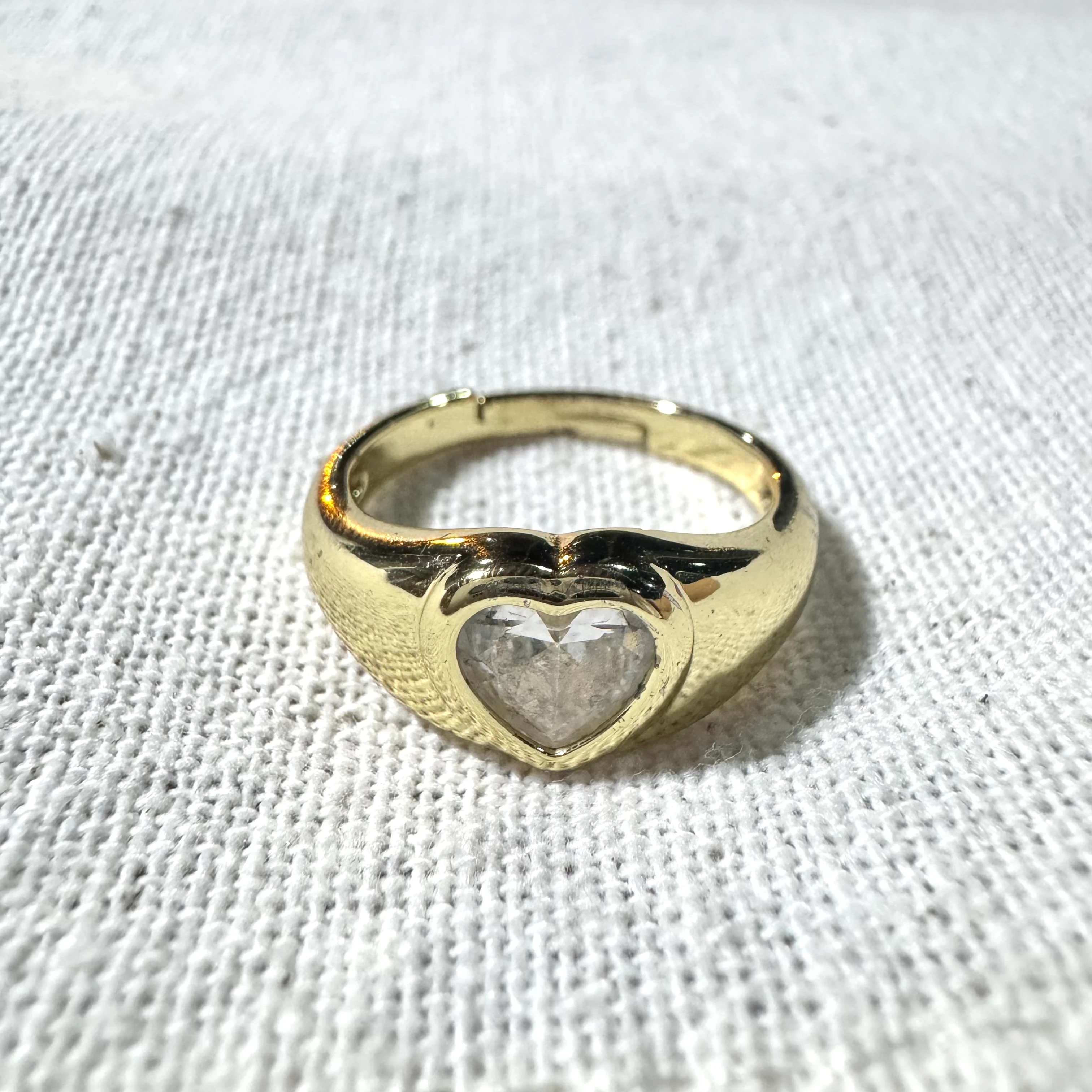 VIP Seri Kalp Taşlı Yüzük