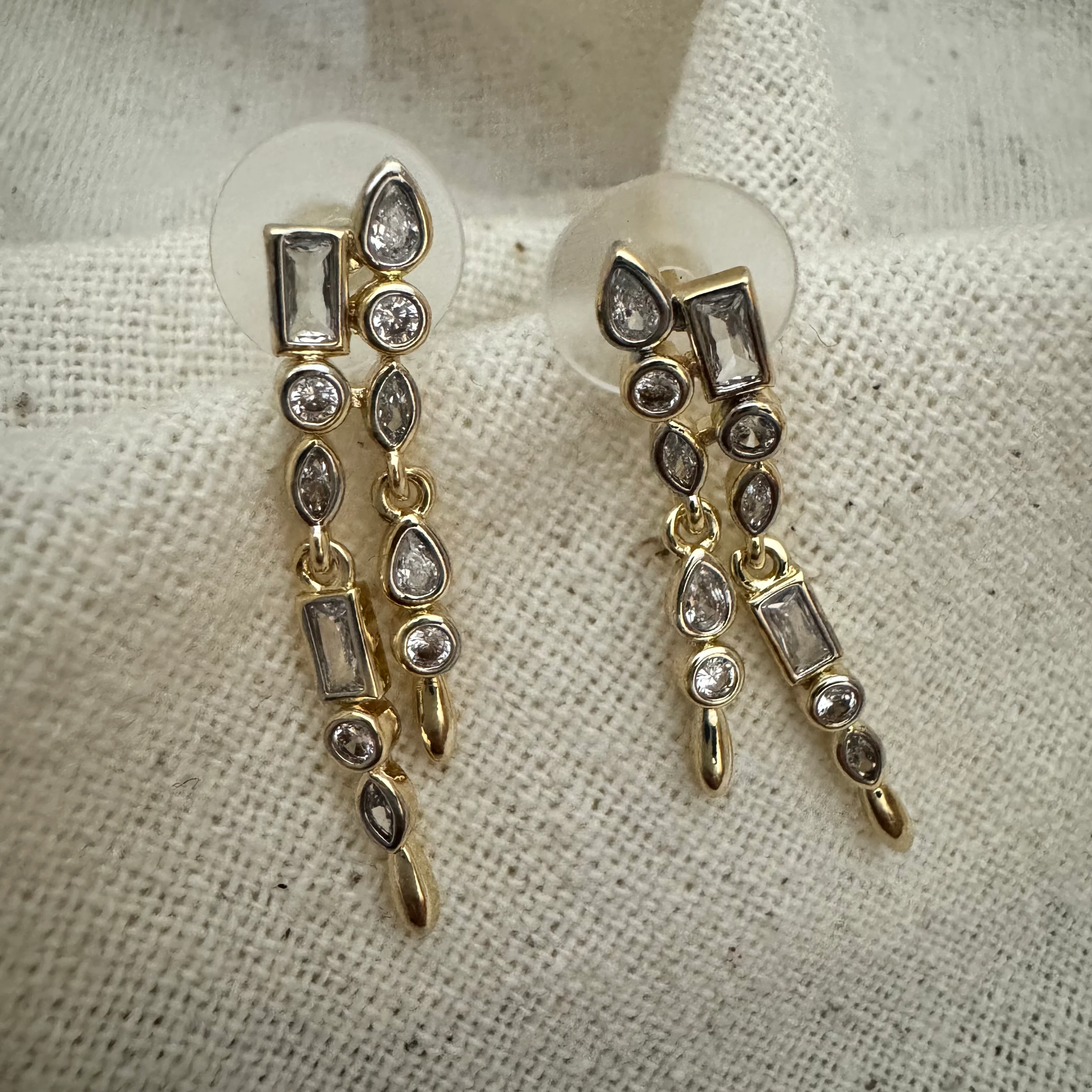 Geometrik Şekil Sallantı Küpe