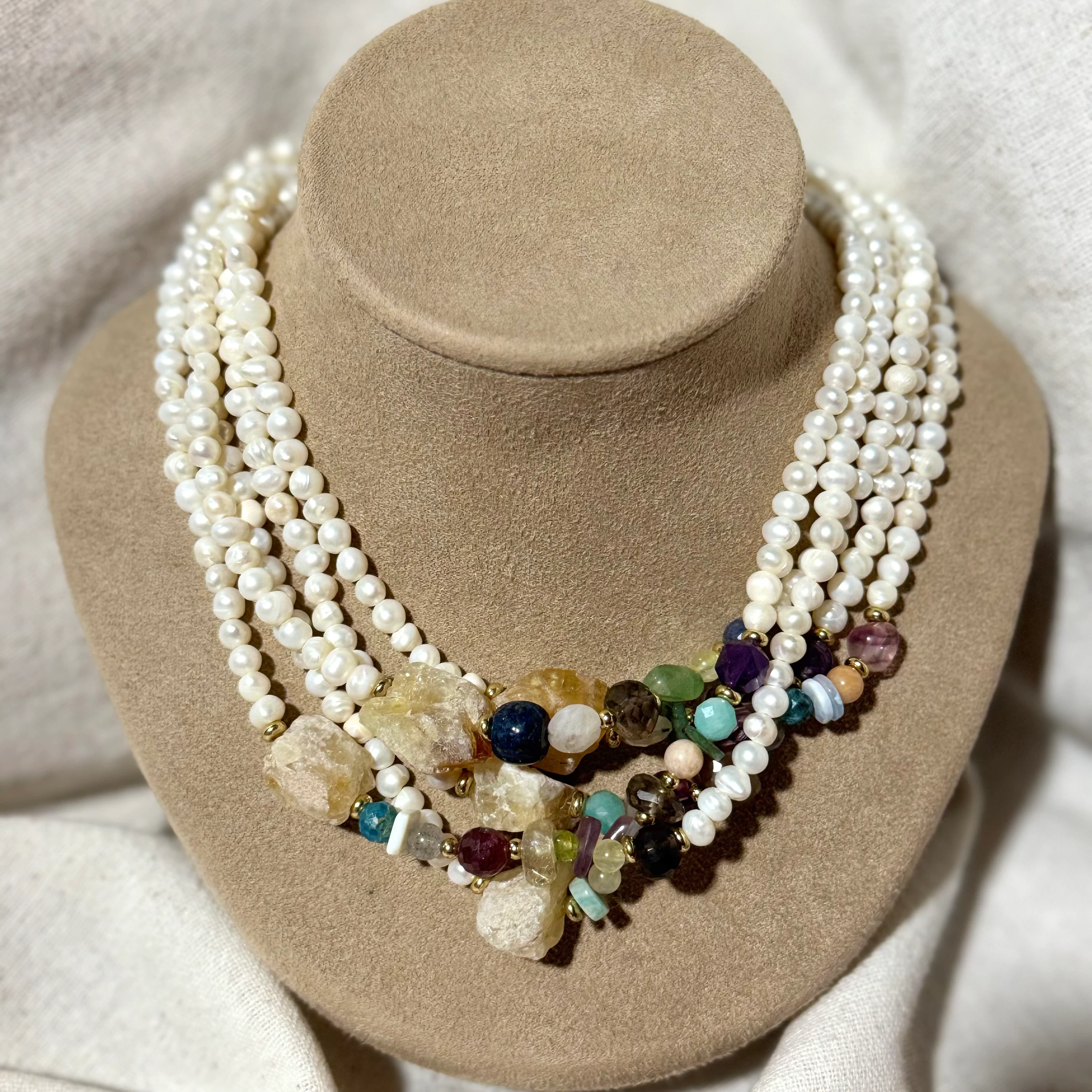 Doğal İnci & Değerli Taşlar Asimetrik Tasarım Kolye