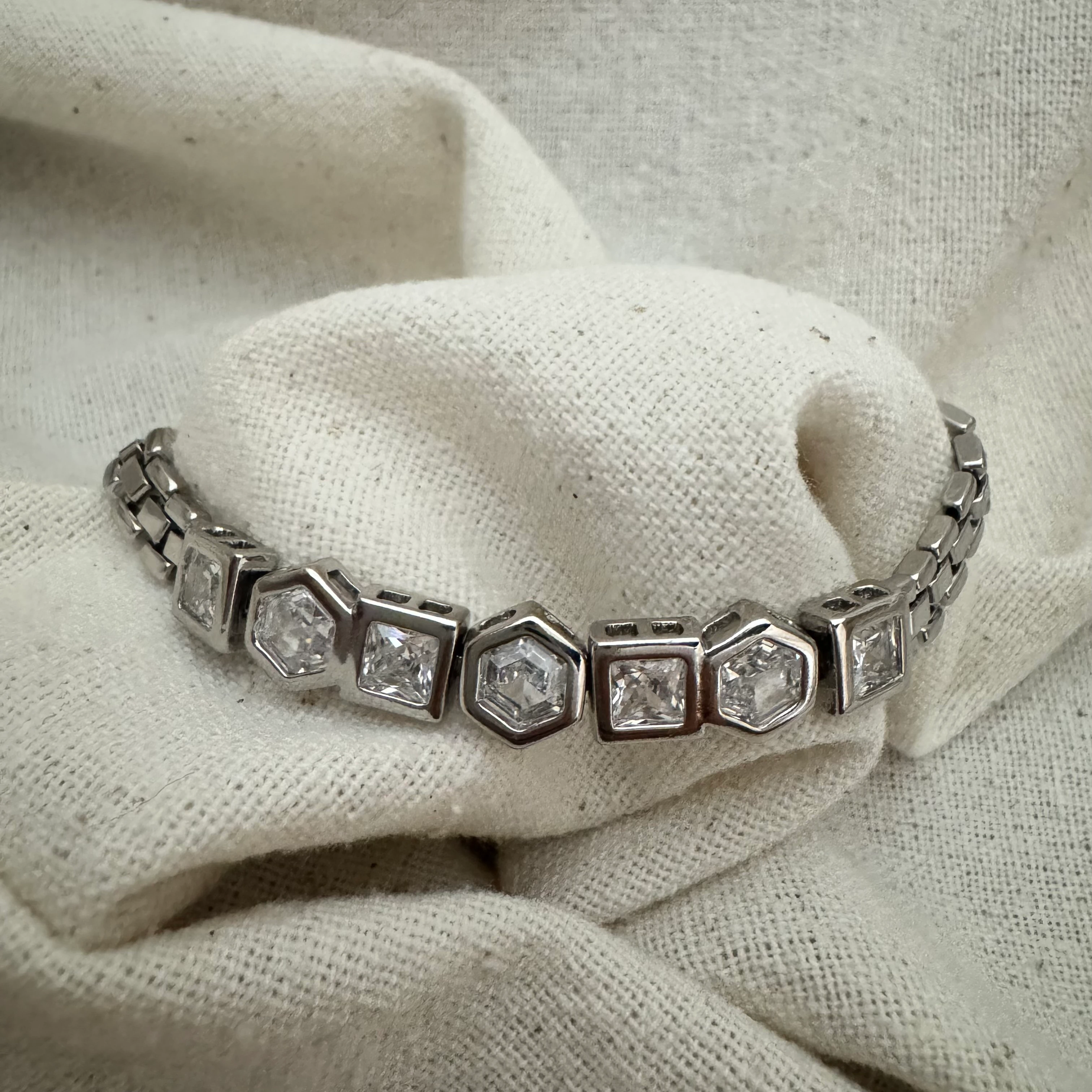 Geometrik Taşlı Bileklik