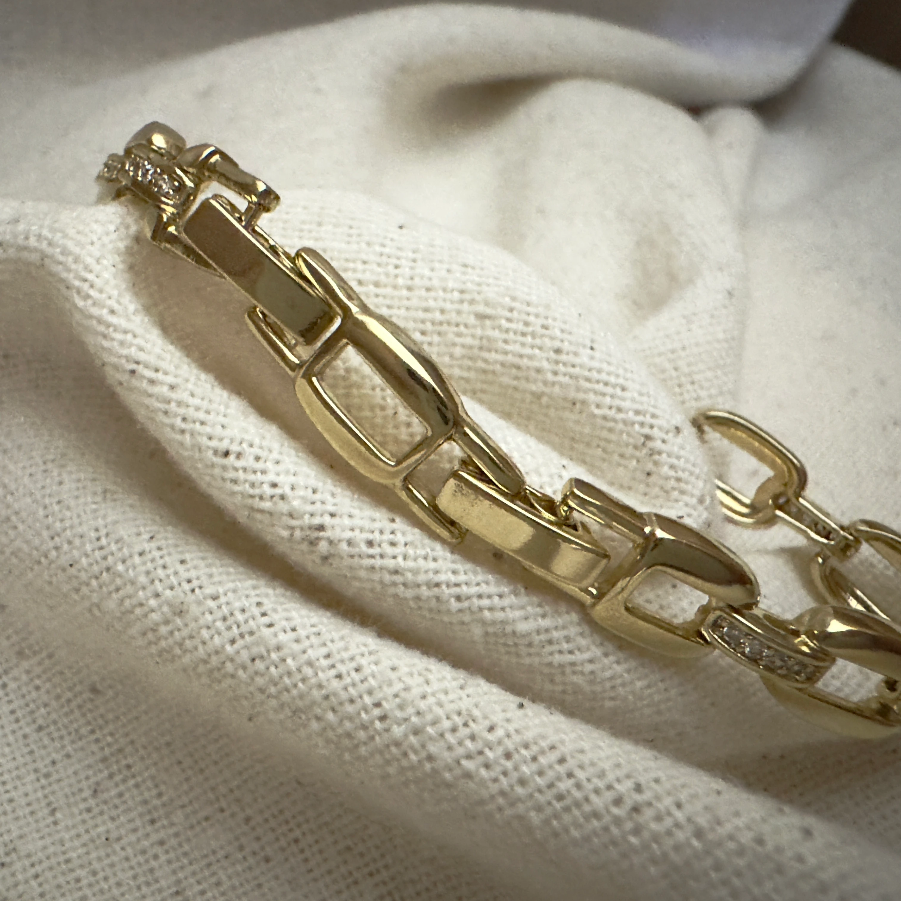 Ara Taşlı Oval Zincir Bileklik