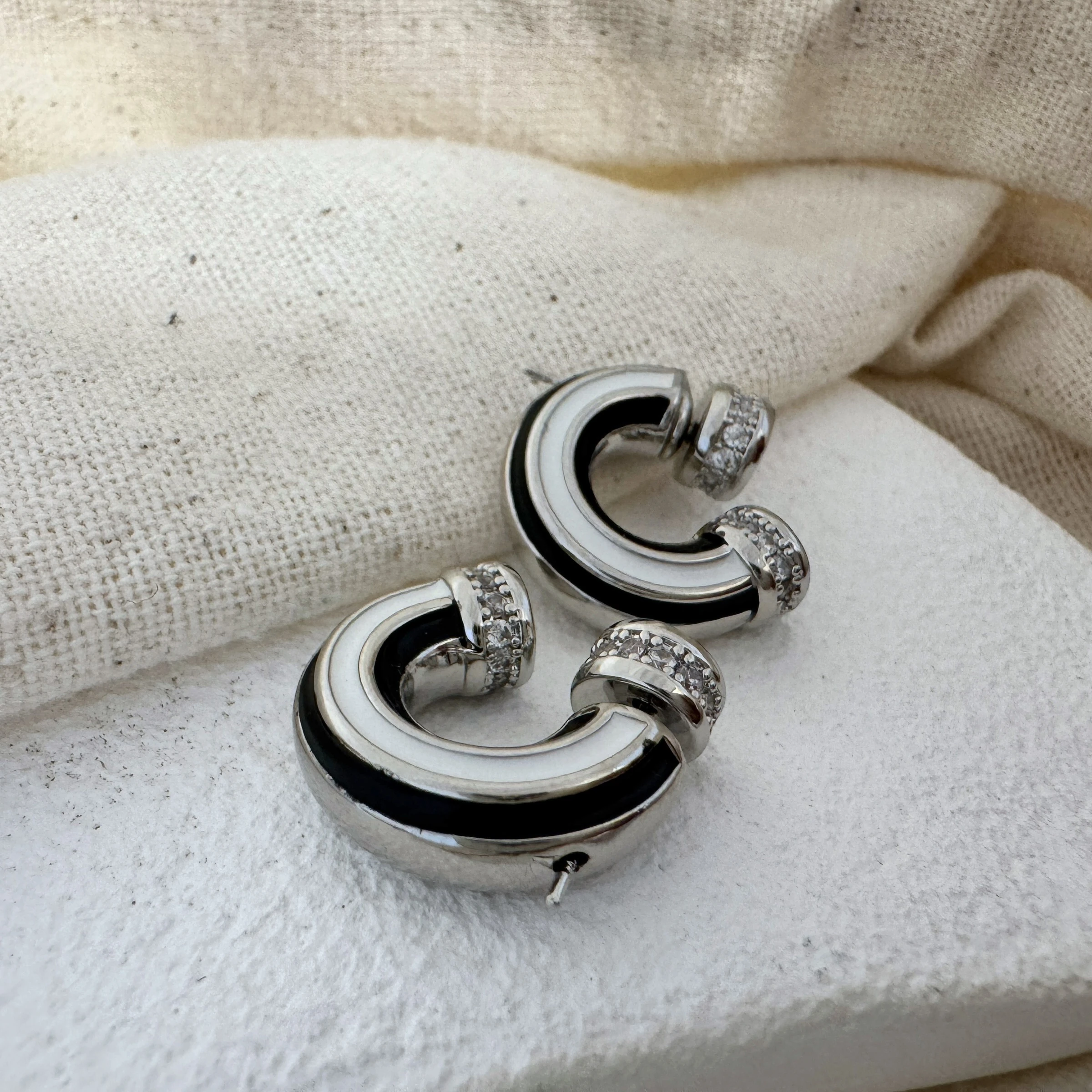 VIP Seri Çizgili Halka Küpe