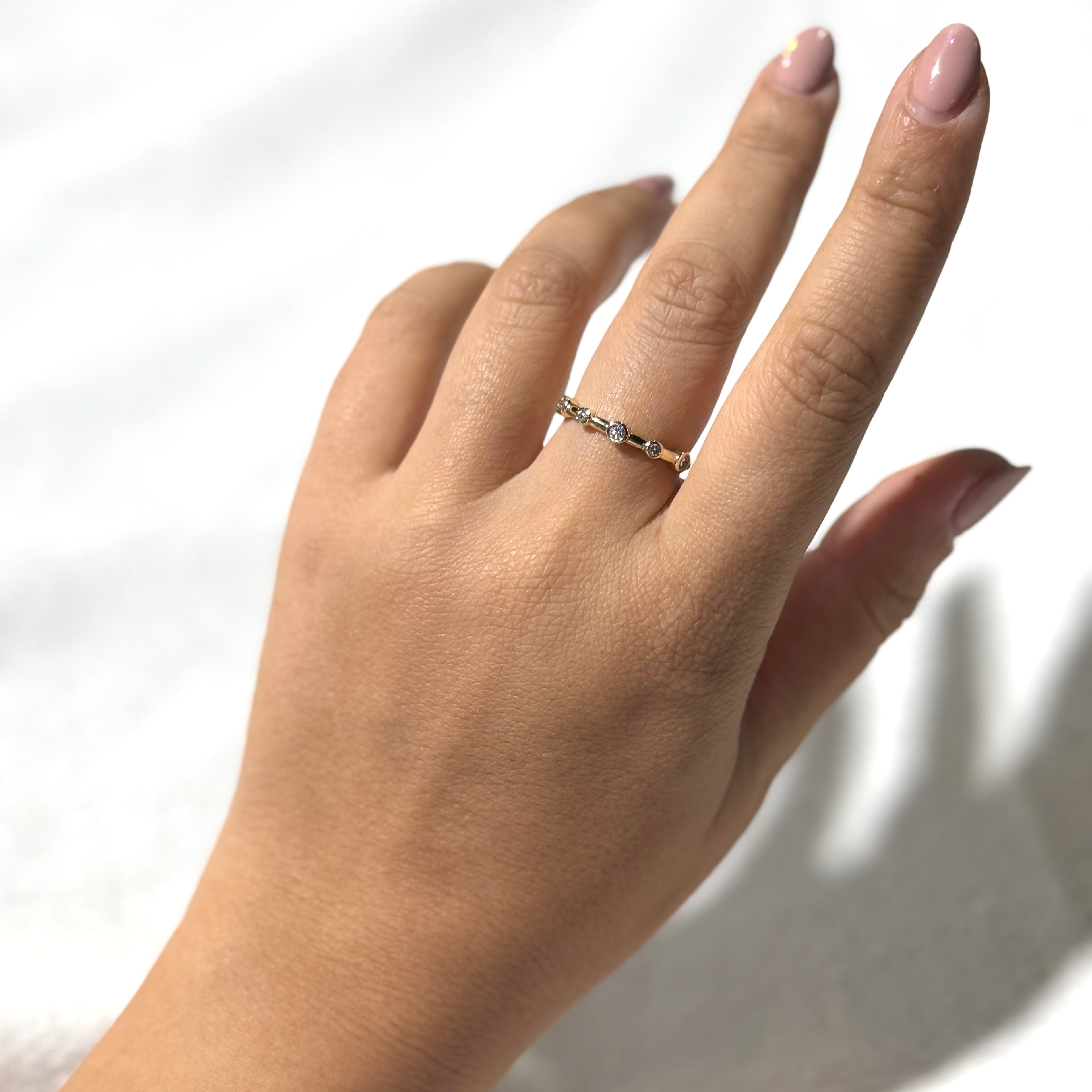 Taşlı Minimal Yüzük