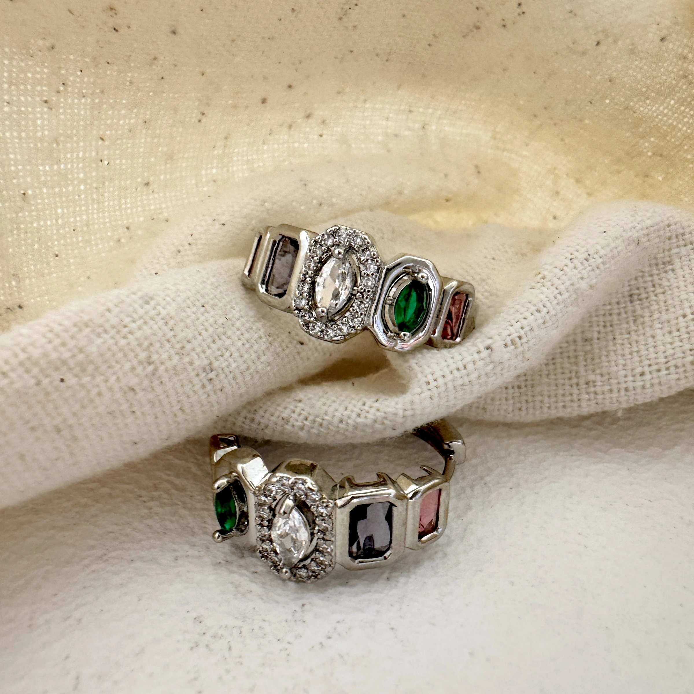 VIP Seri Renkli Taşlı Halka Küpe