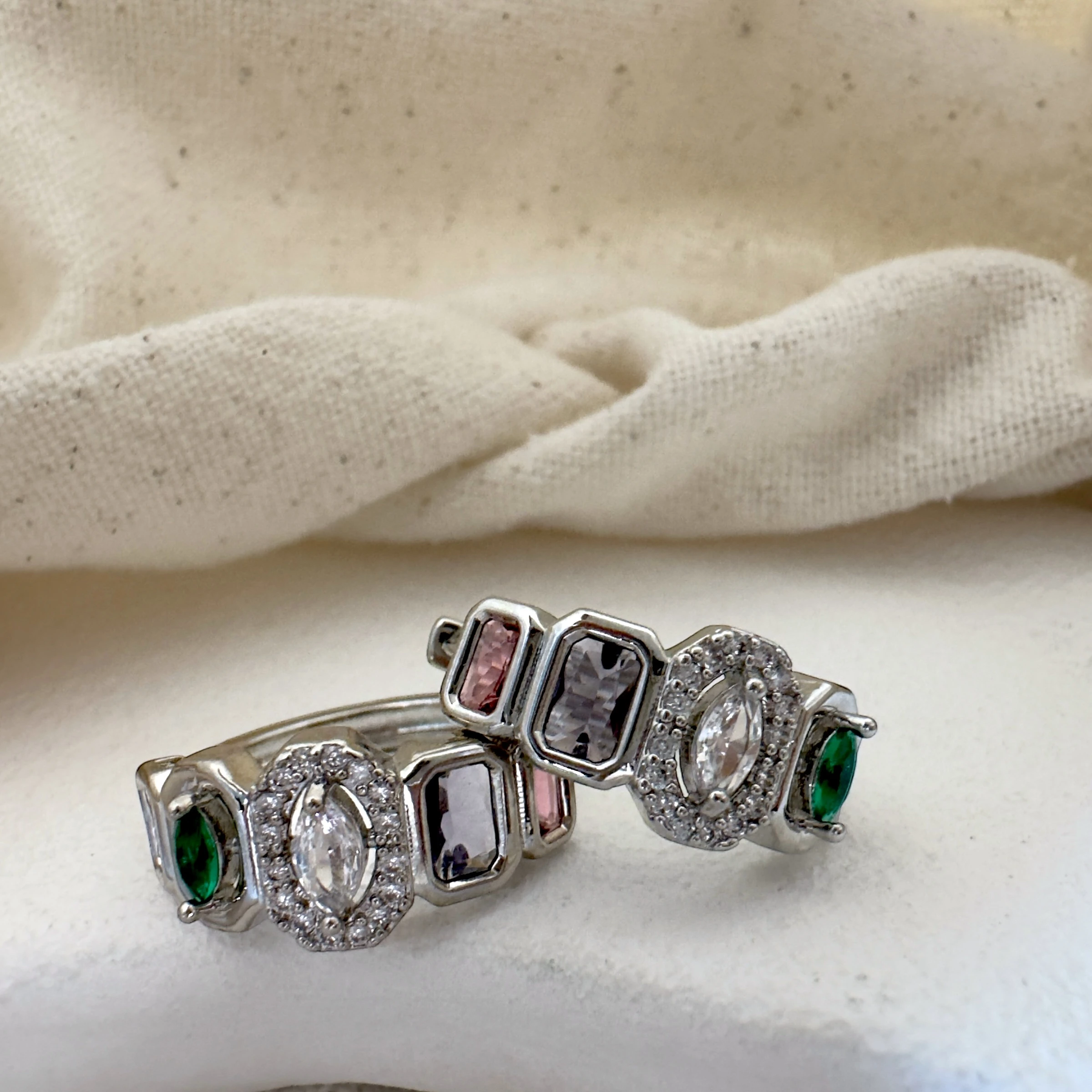 VIP Seri Renkli Taşlı Halka Küpe