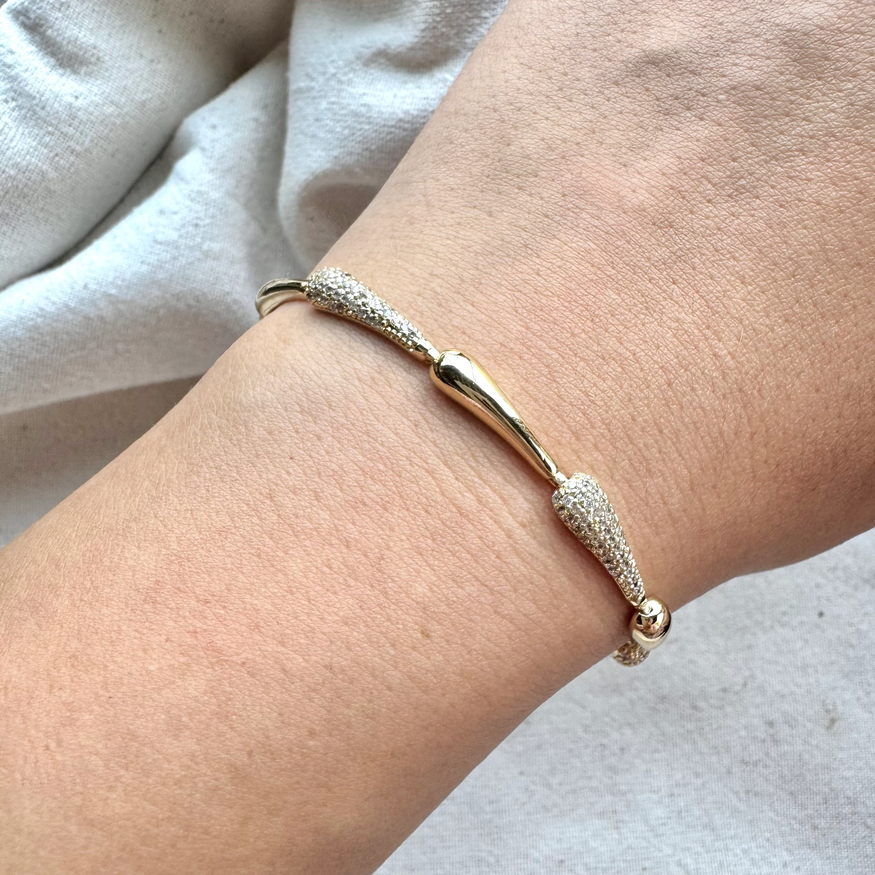 Damla Model Zirkon Bileklik