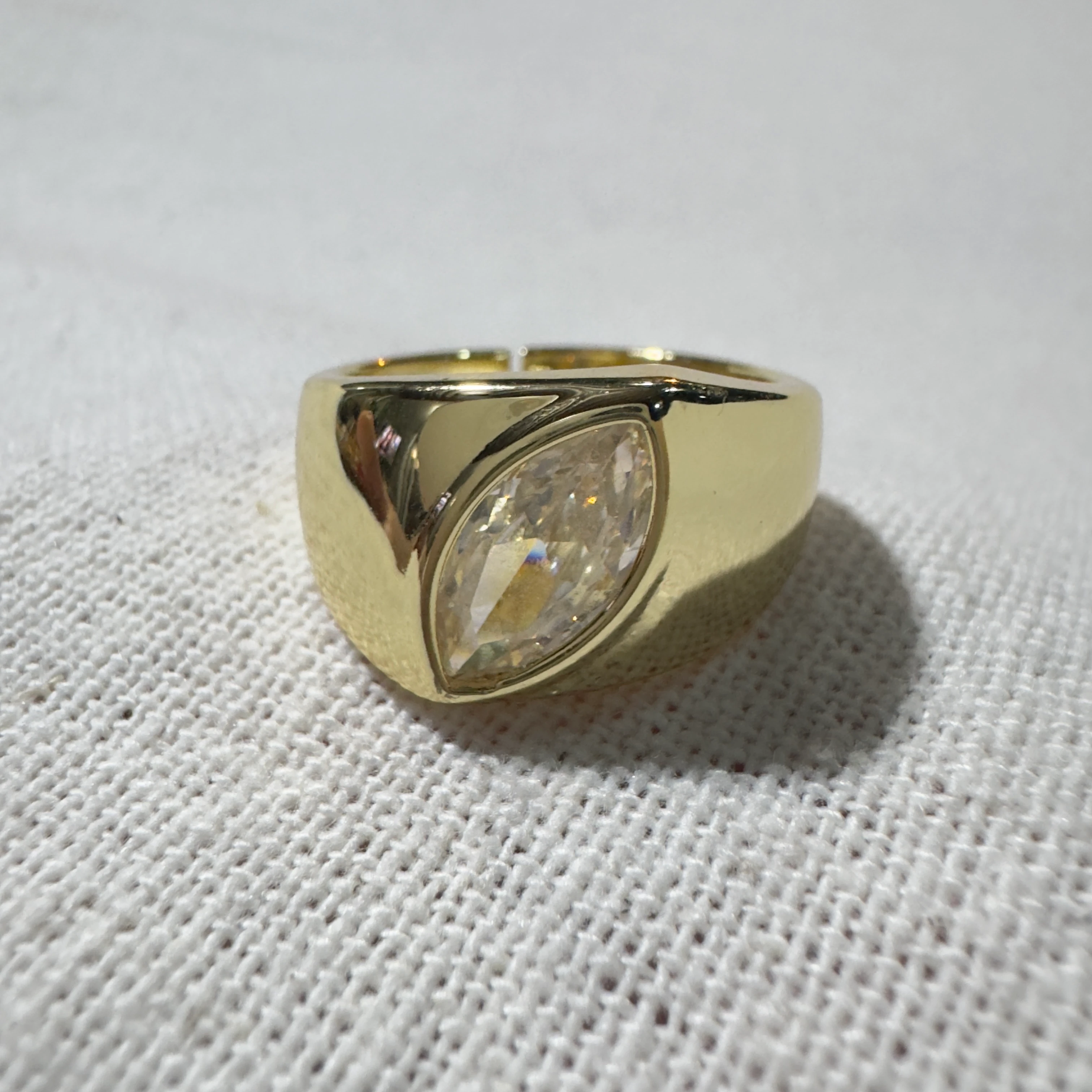 VIP Seri Badem Taşlı Yüzük