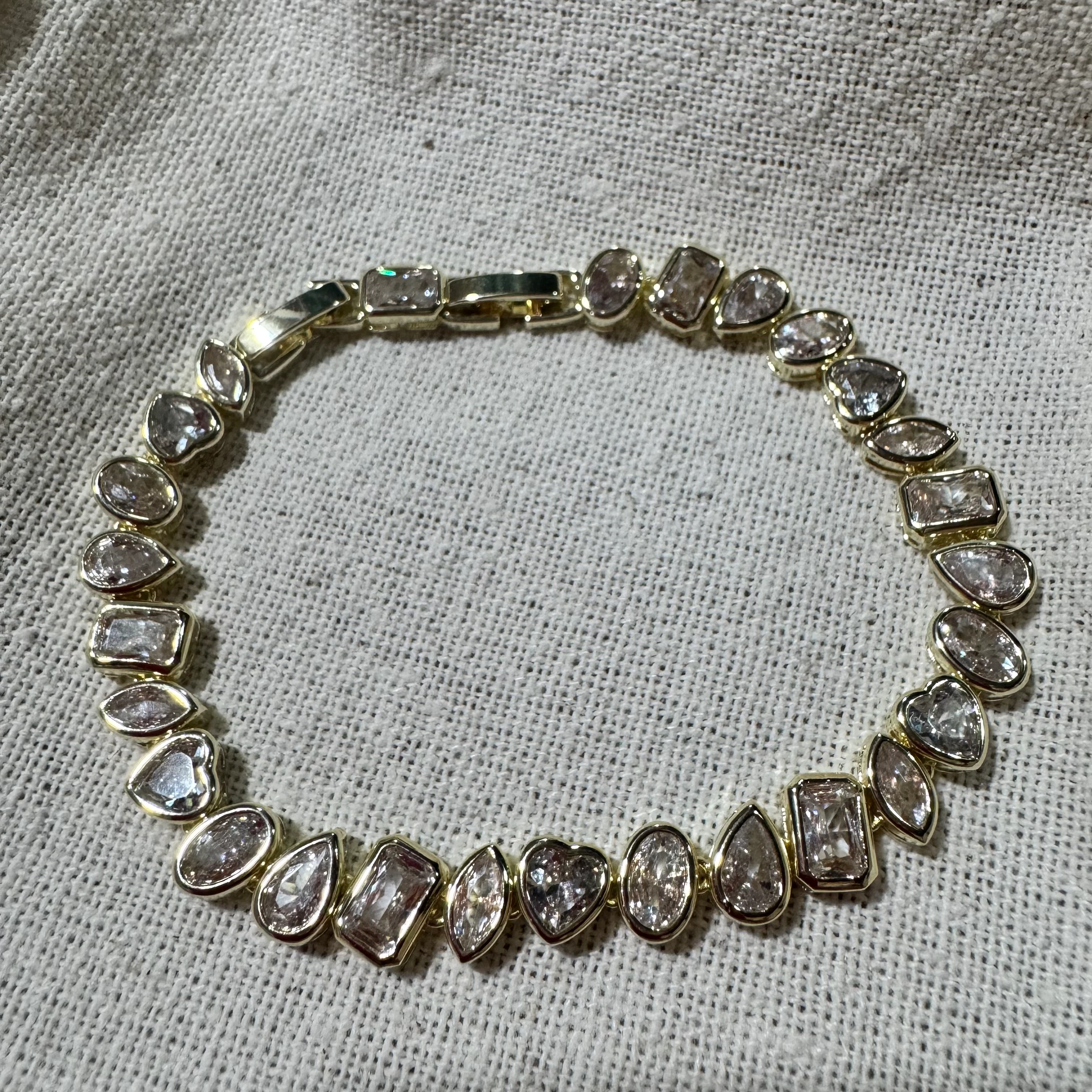 Geometrik Şekilli VIP Bileklik