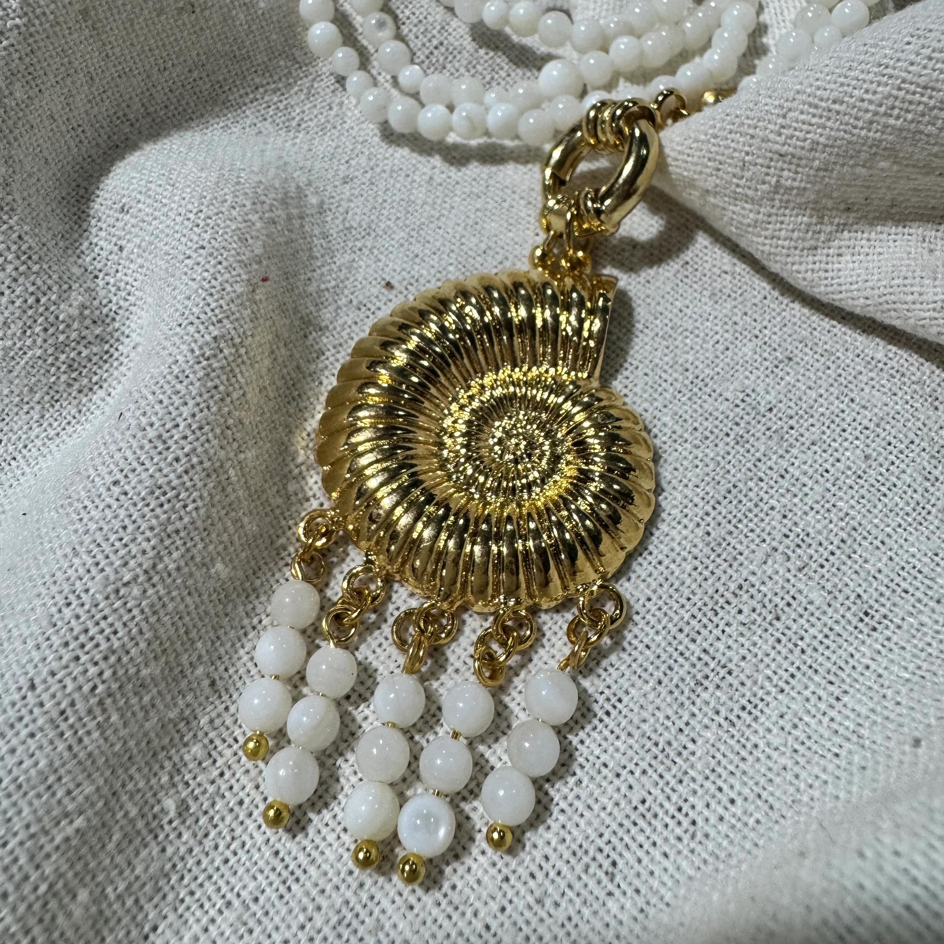 Doğal Sedef İstiridye Tasarım Kolye