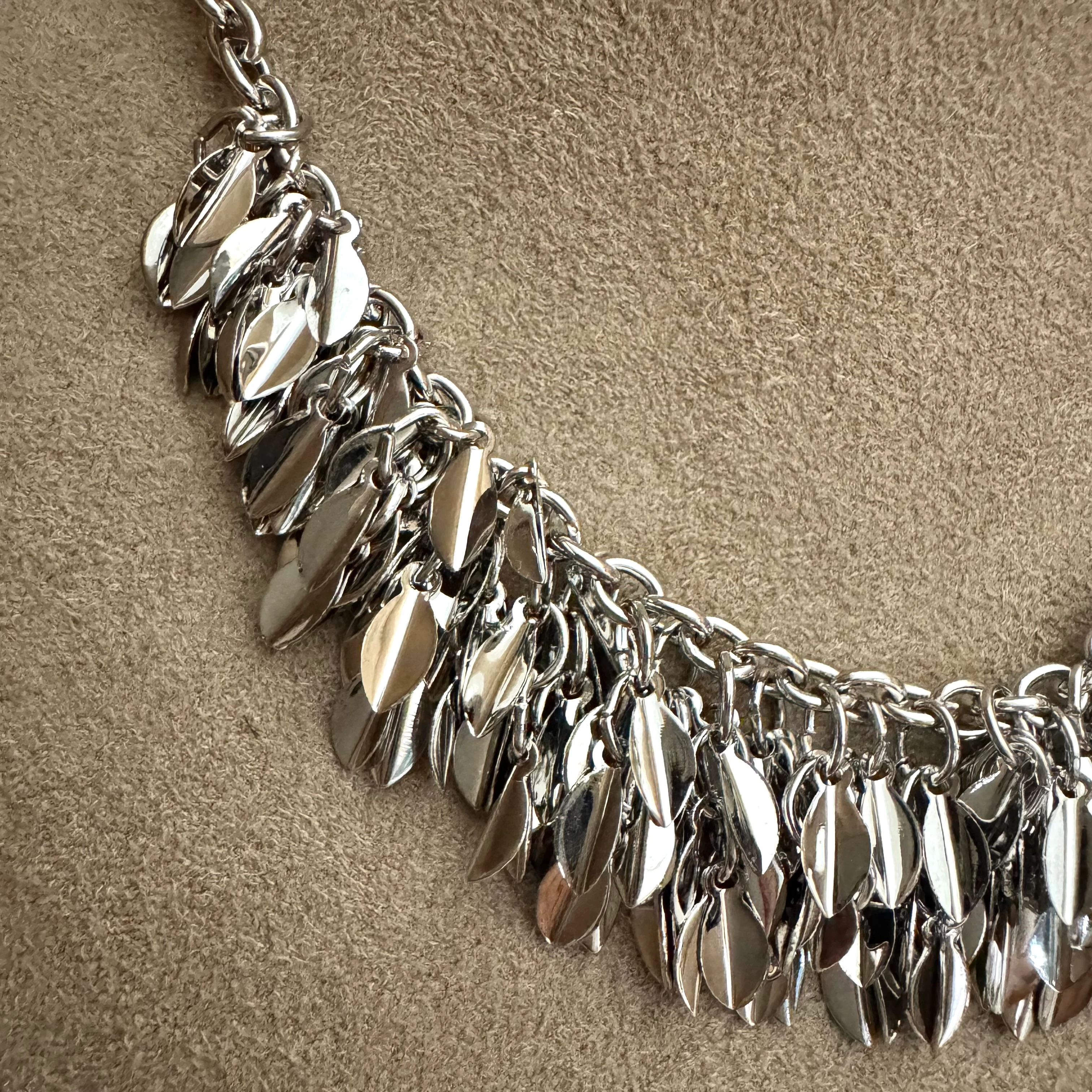 Yarım Sallantılı Tasarım Kolye