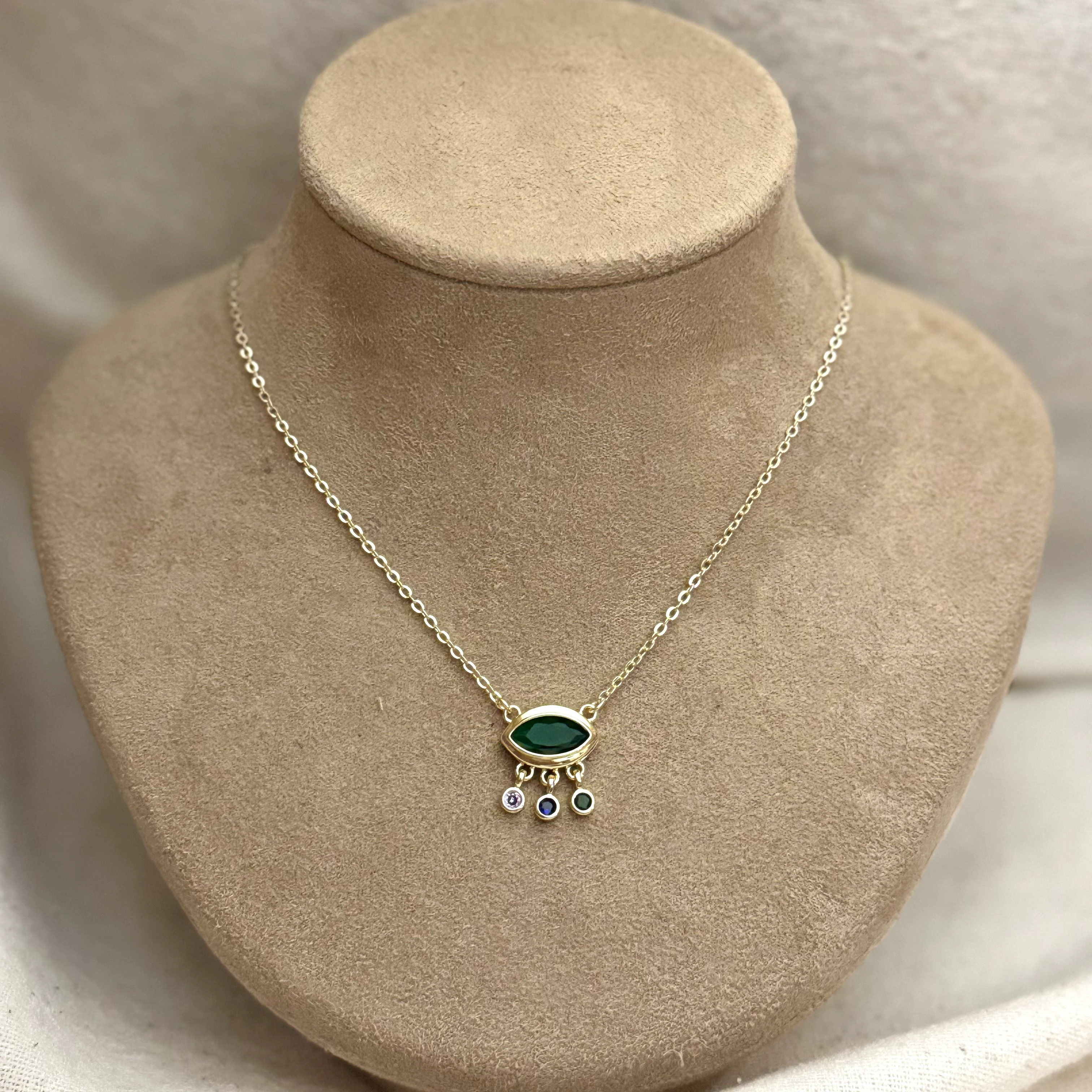 Yeşil Taş Sallantılı Minimal Kolye