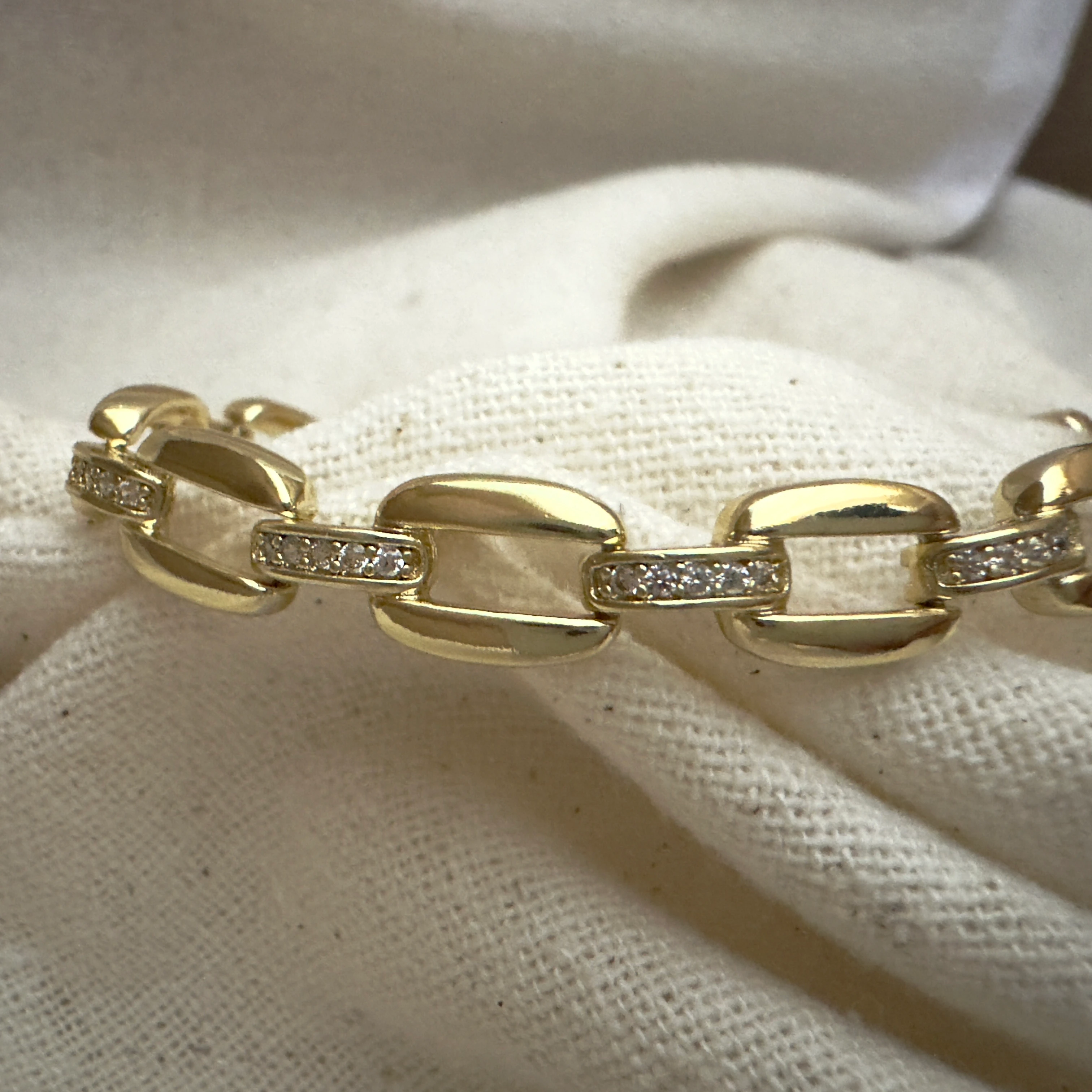 Ara Taşlı Oval Zincir Bileklik