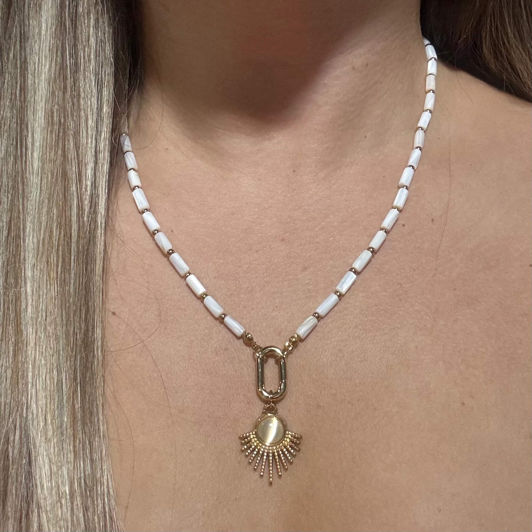 Doğal Sedef Yelpaze Tasarım Çelik Kolye