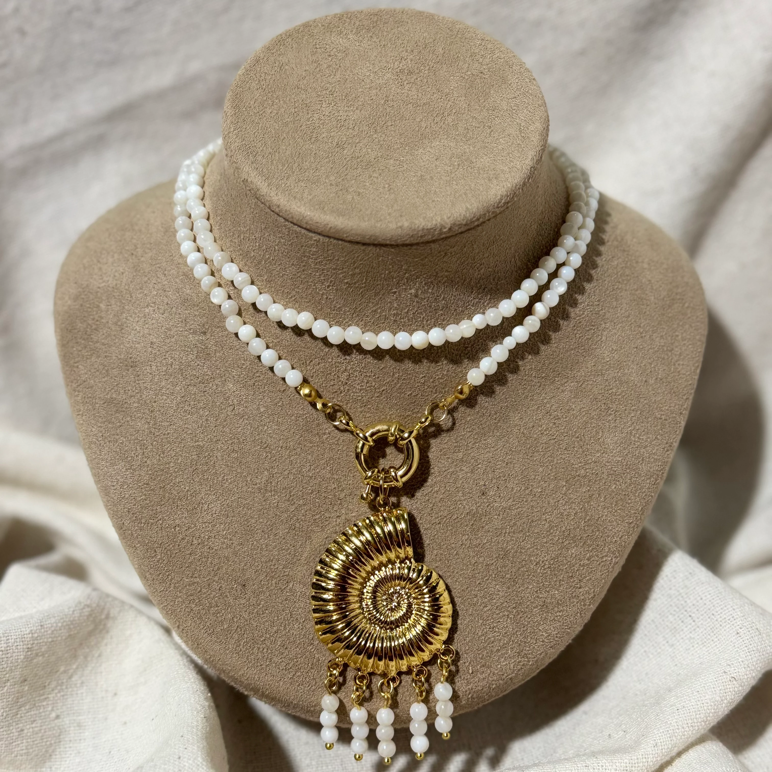 Doğal Sedef İstiridye Tasarım Kolye