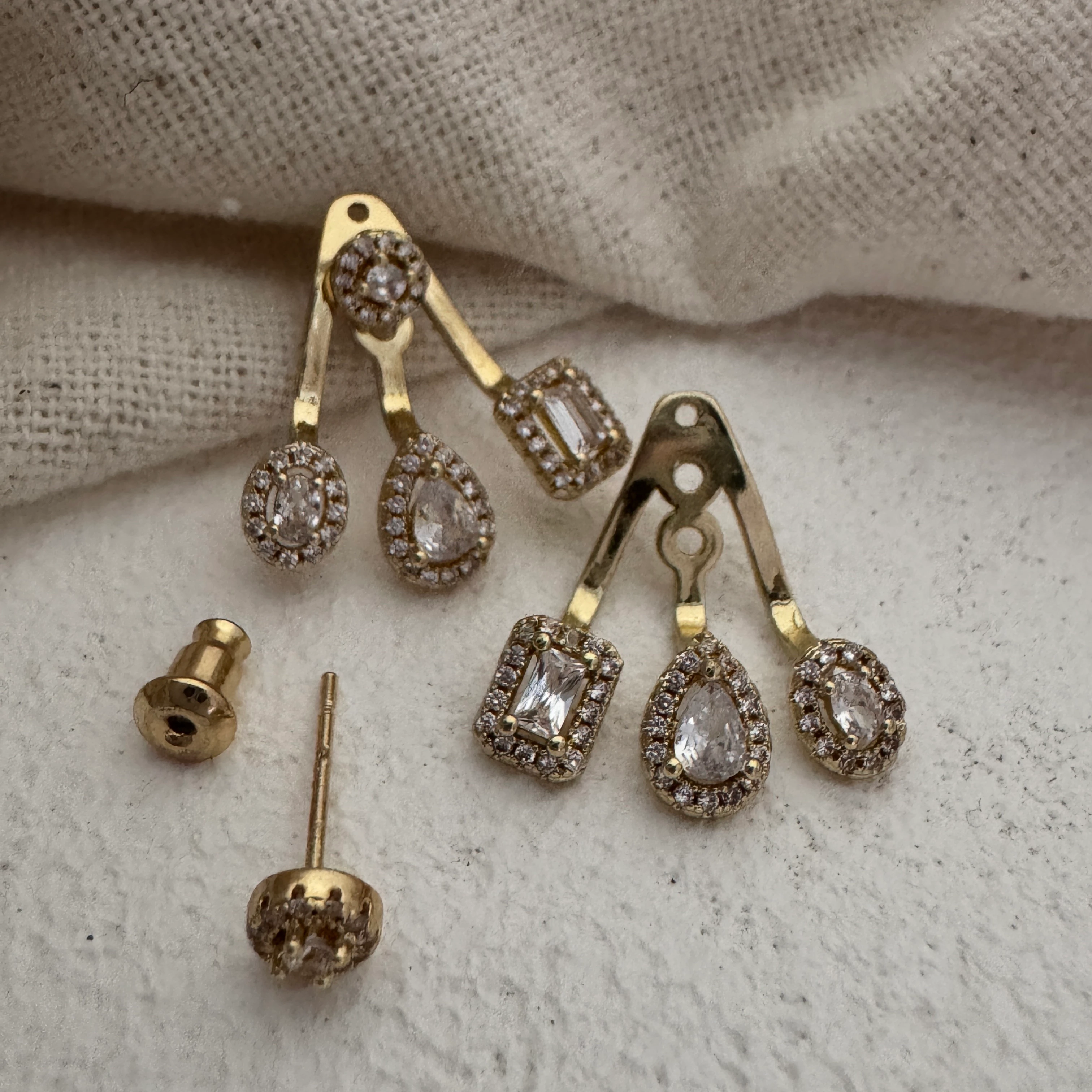 VIP Seri Üçlü Arkalı Zirkon Küpe