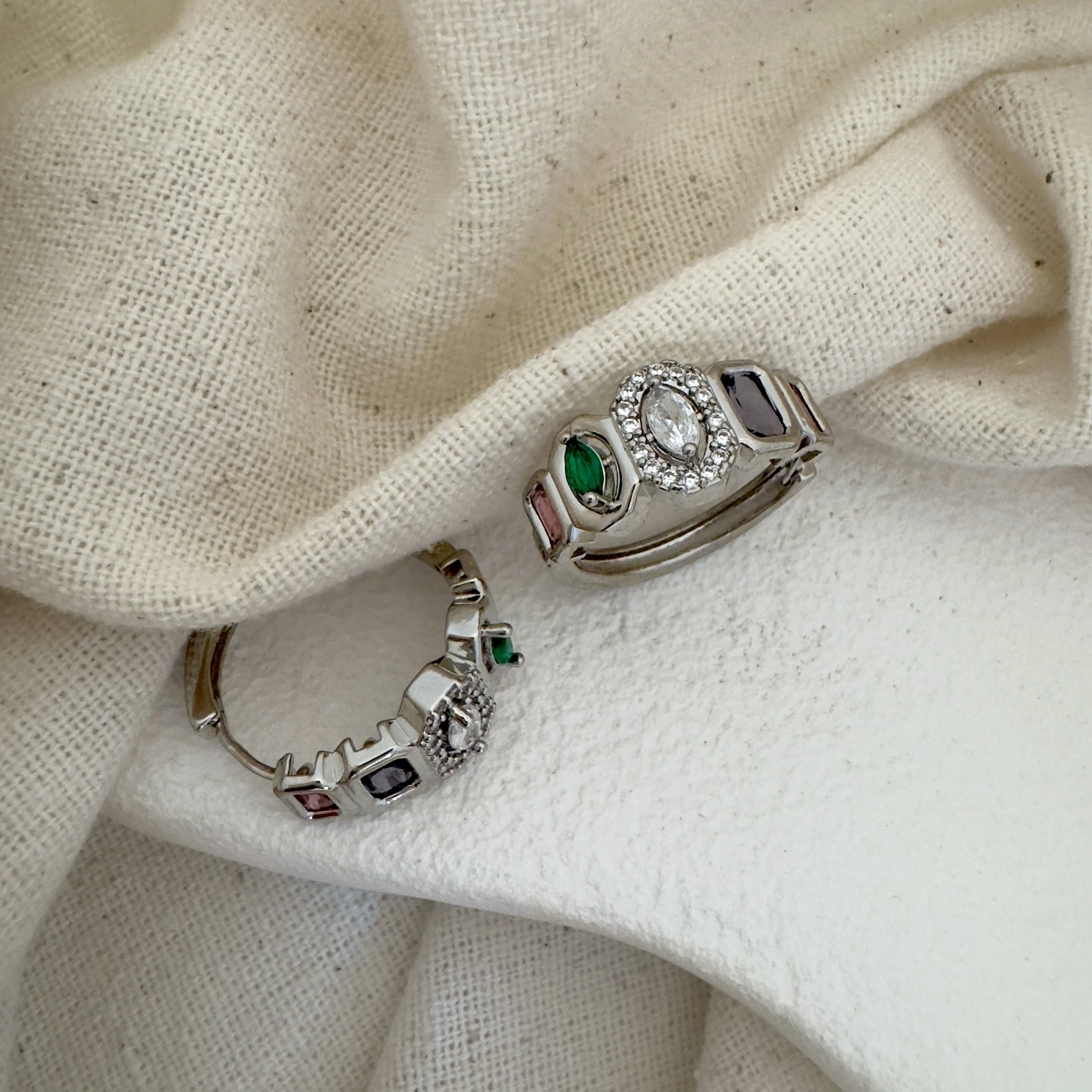 VIP Seri Renkli Taşlı Halka Küpe