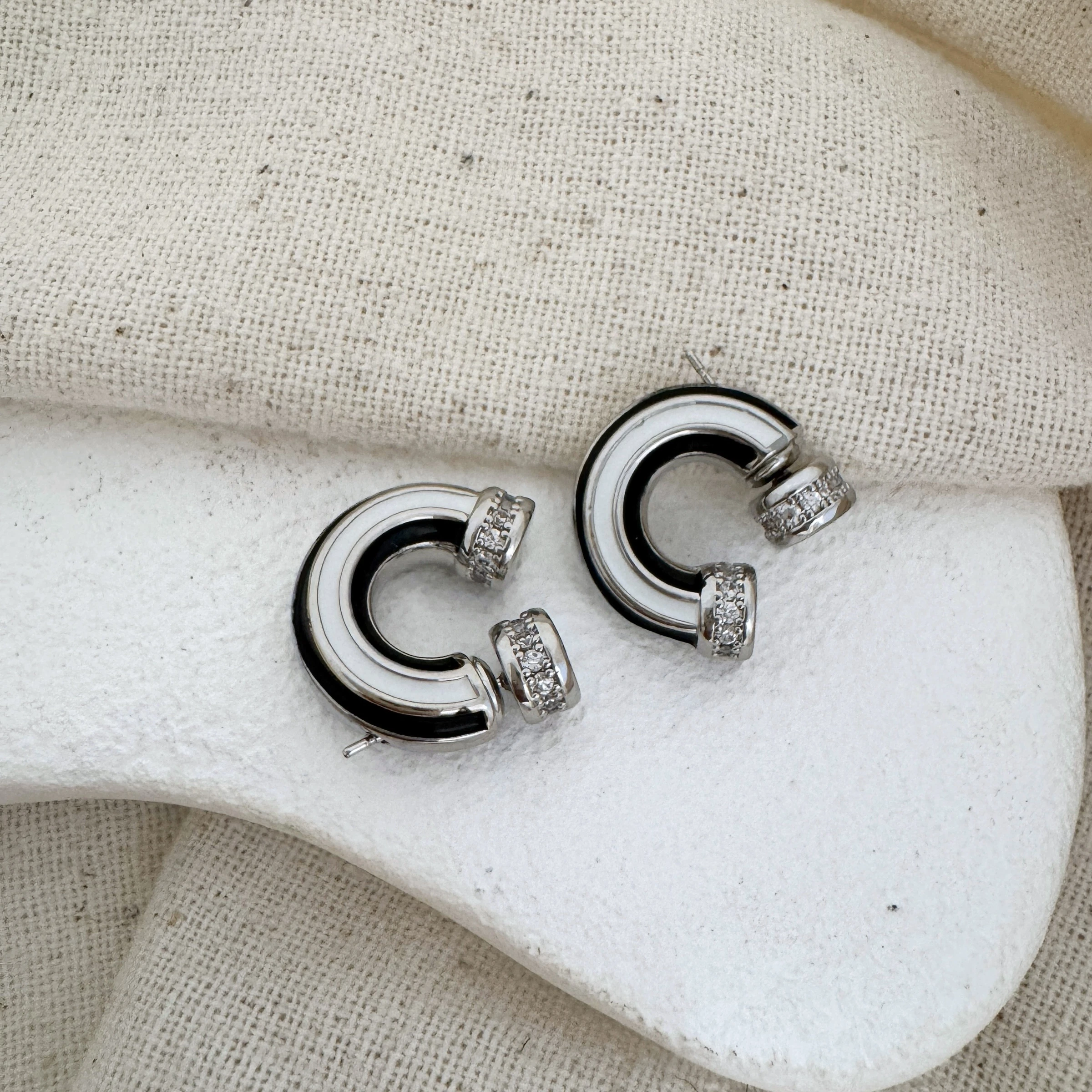 VIP Seri Çizgili Halka Küpe