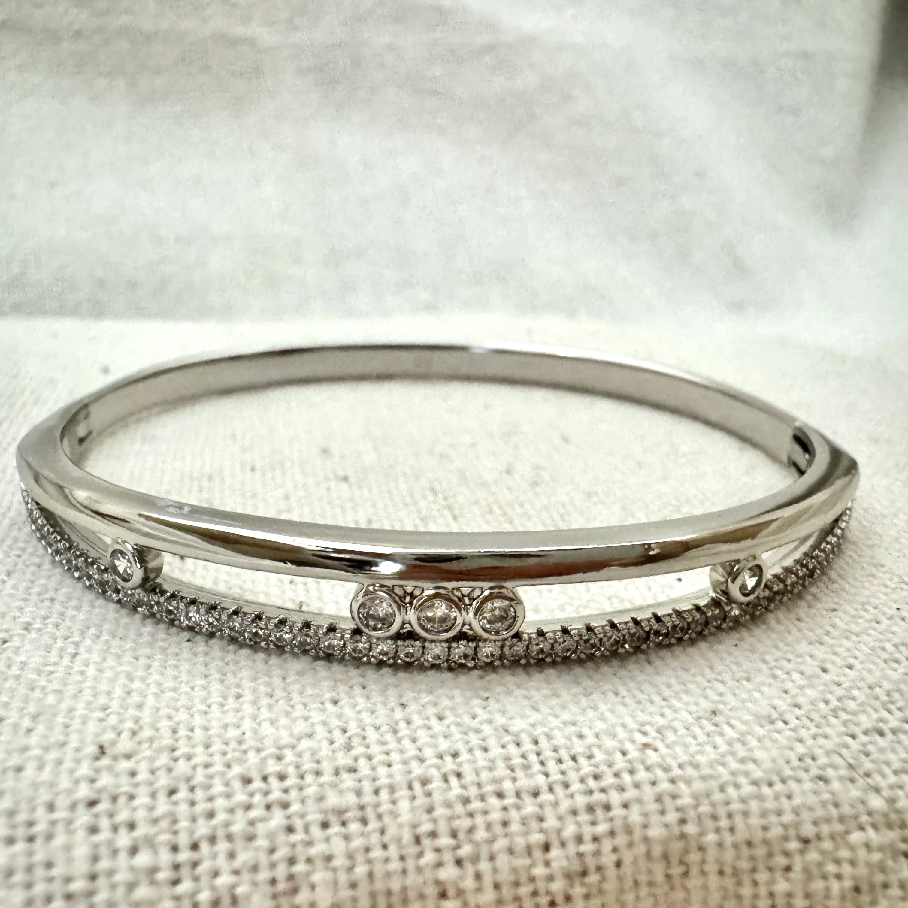 Üç taşlı Kelepçe Bilezik