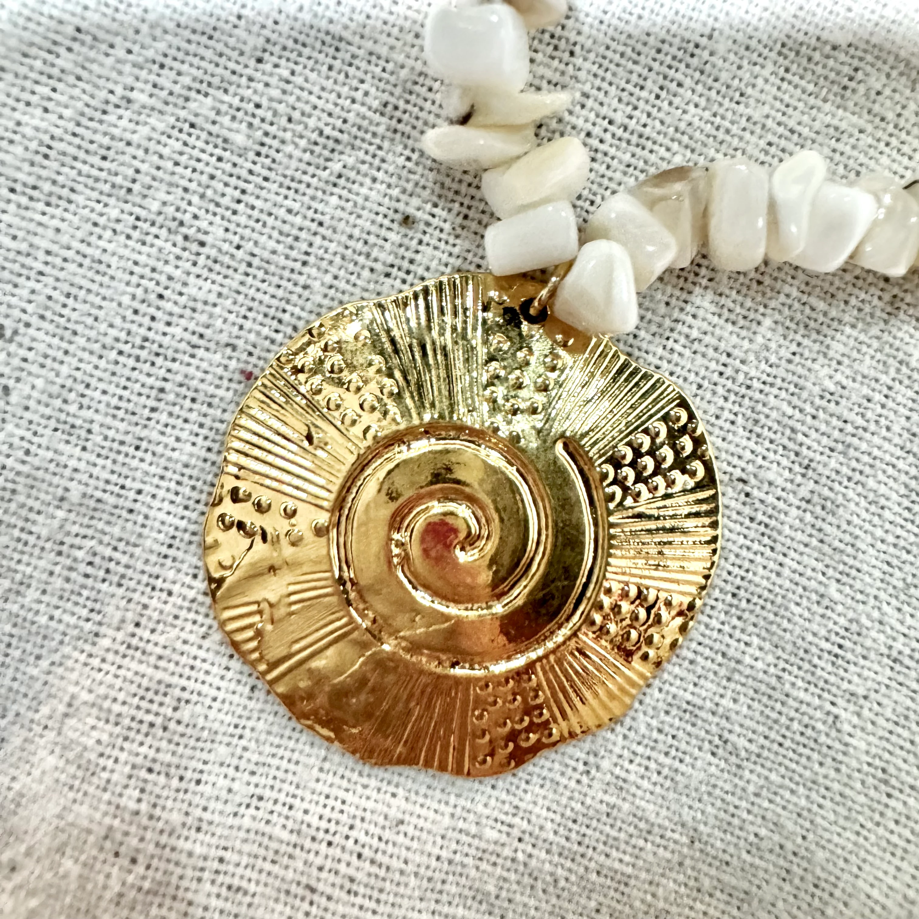 Doğal Sedef Madalyon Tasarım Kolye