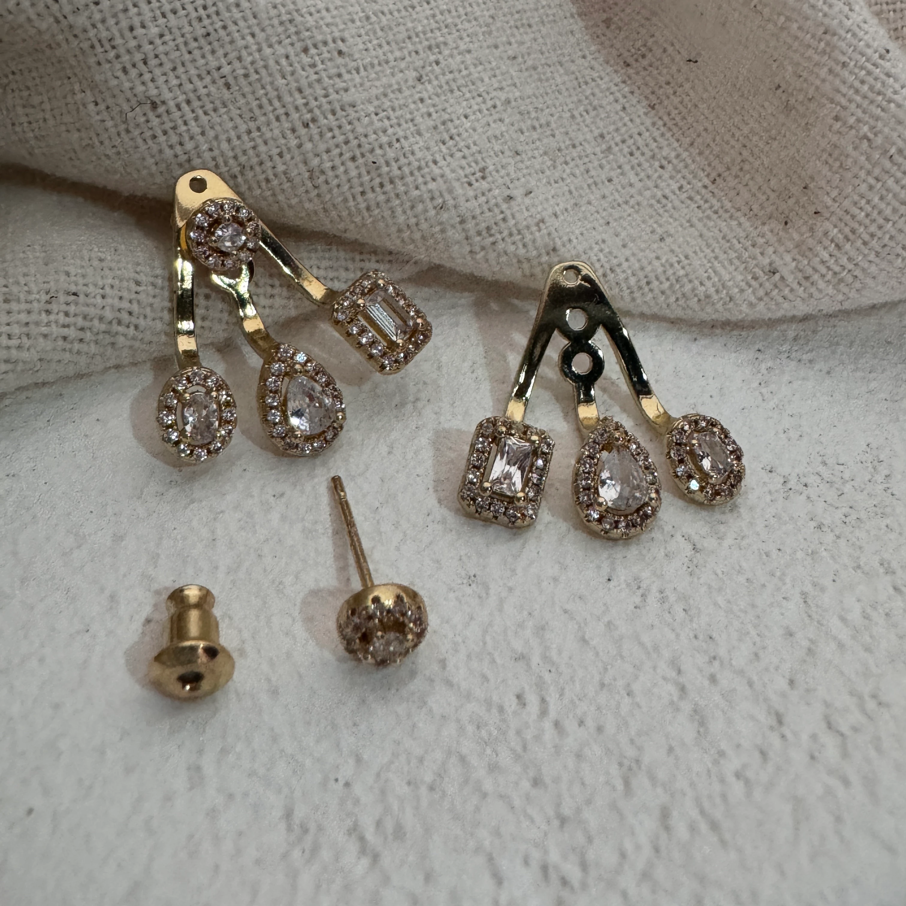 VIP Seri Üçlü Arkalı Zirkon Küpe