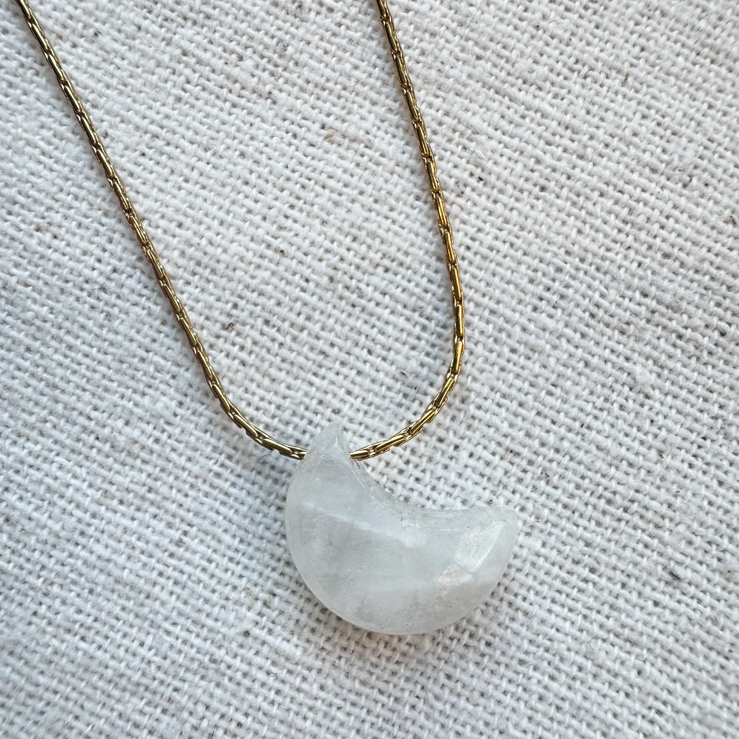 Çelik Ay Taşı Kolye