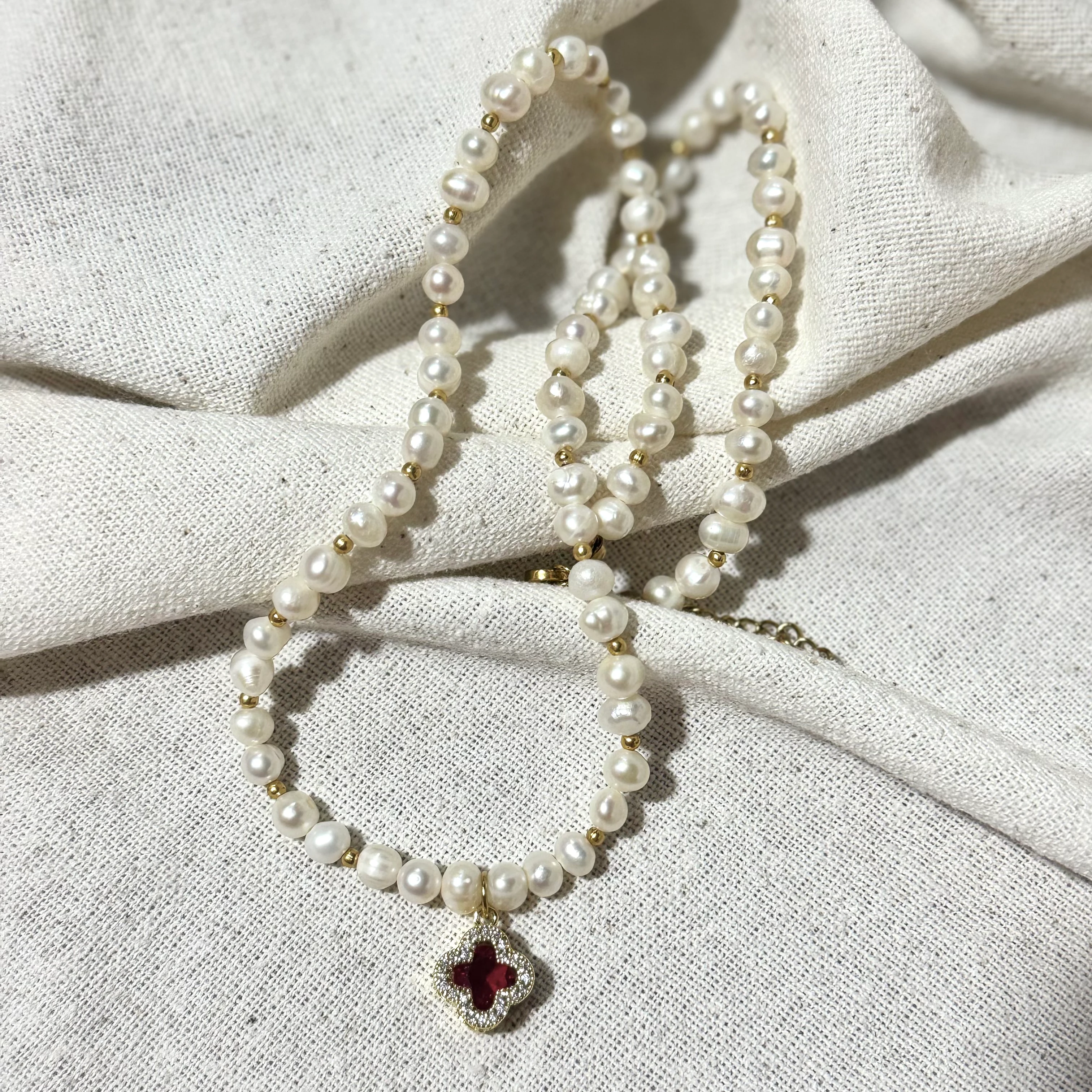 Doğal İnci Bordo Yonca Tasarım Kolye