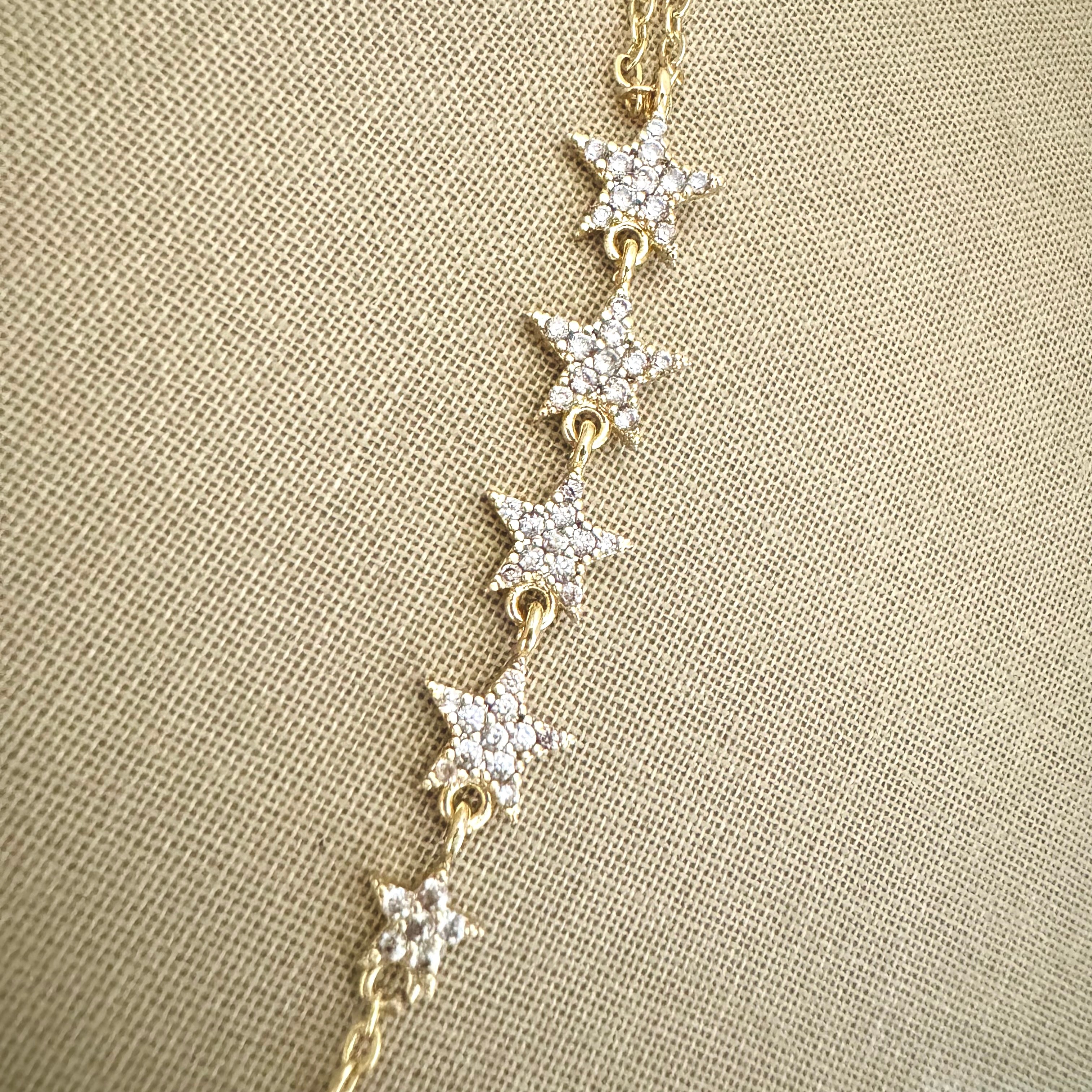 VIP Seri Gold Yıldız Geçidi Dekolte Kolye