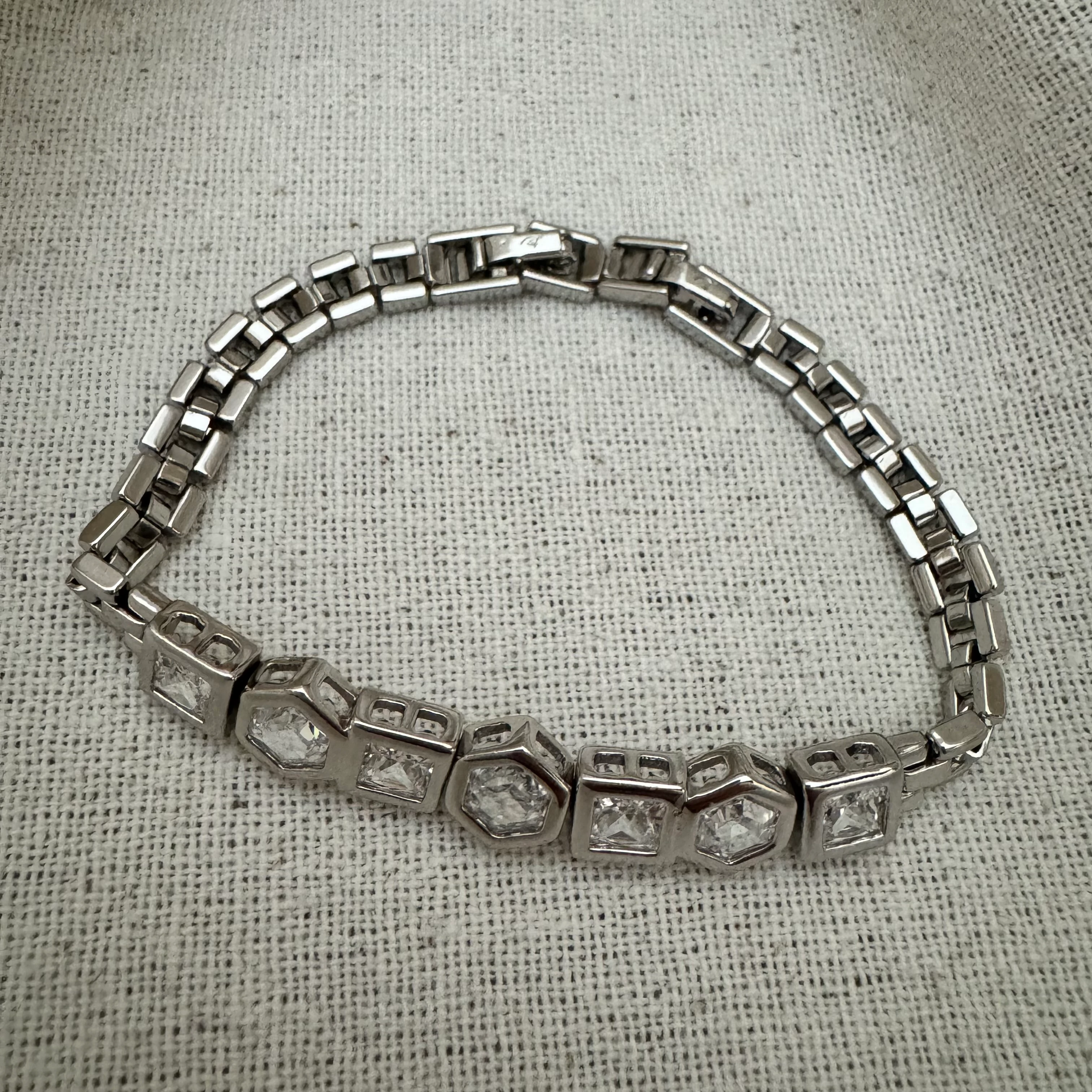 Geometrik Taşlı Bileklik