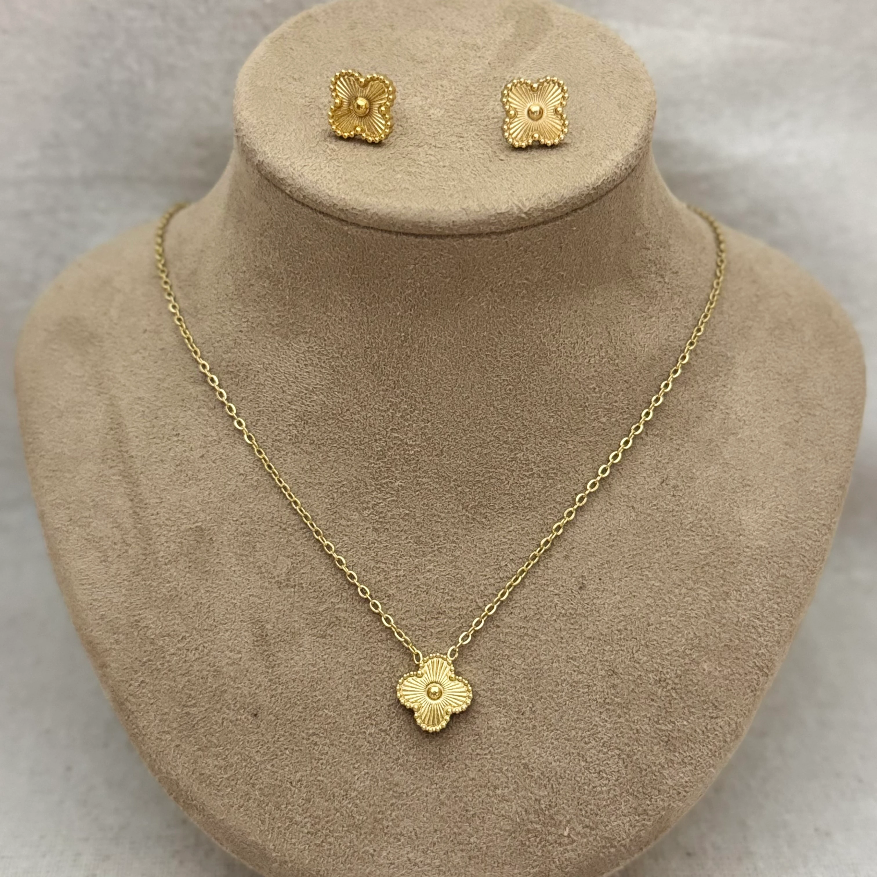 Çelik Kolye & Küpe Yonca Set