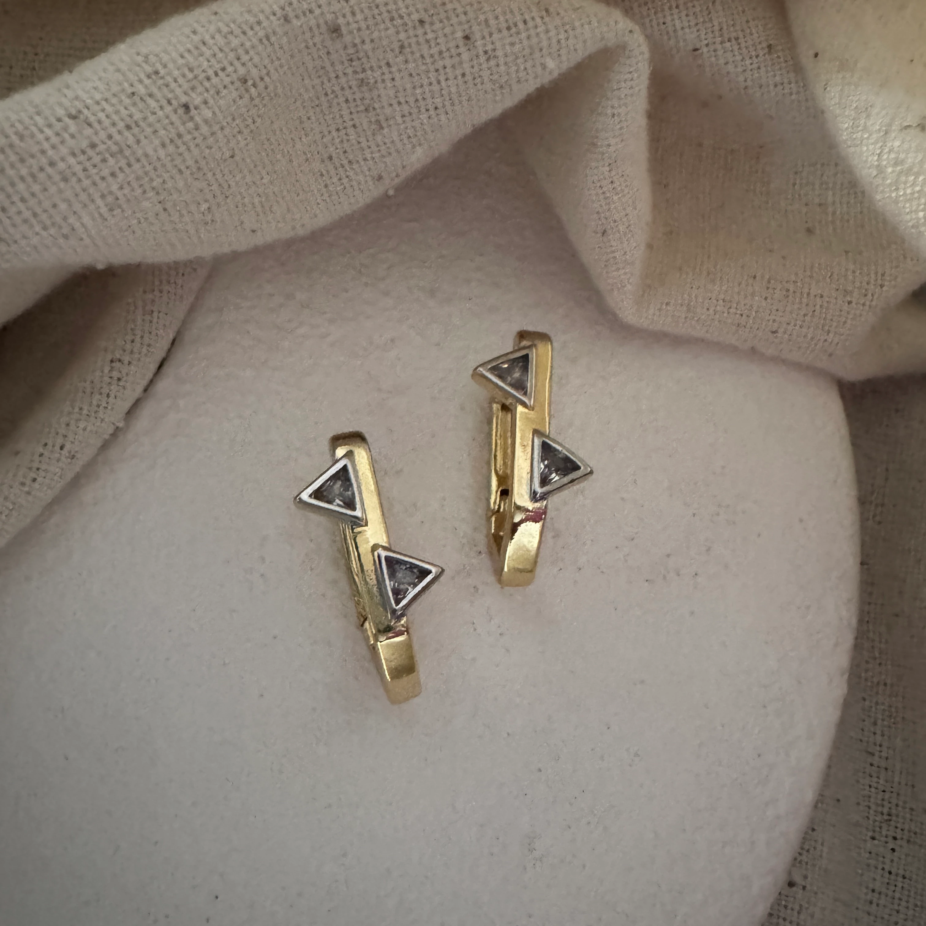 VIP Seri Tasarım Üçgen Halka Küpe