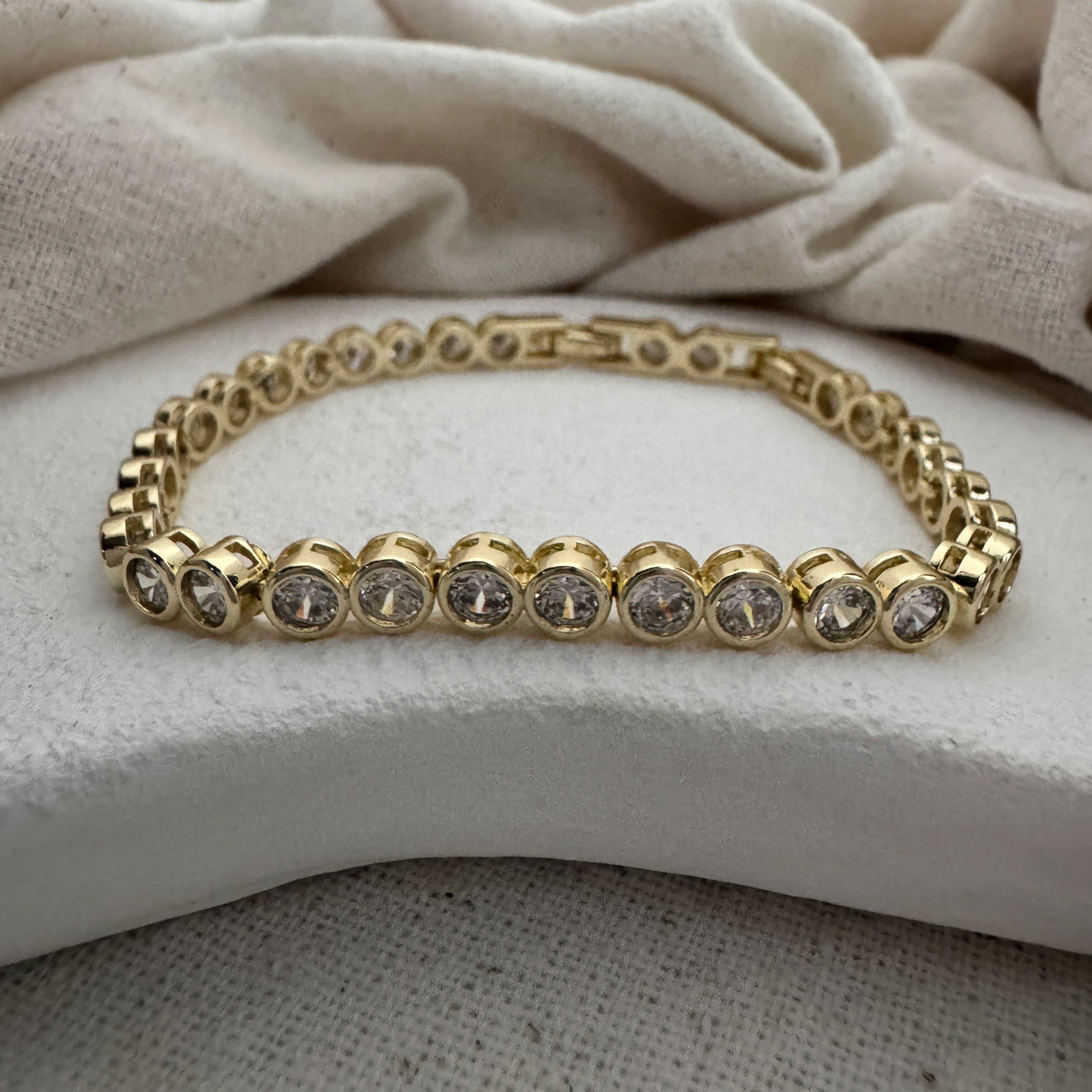 Zirkon Tamtur Nokta Bileklik 