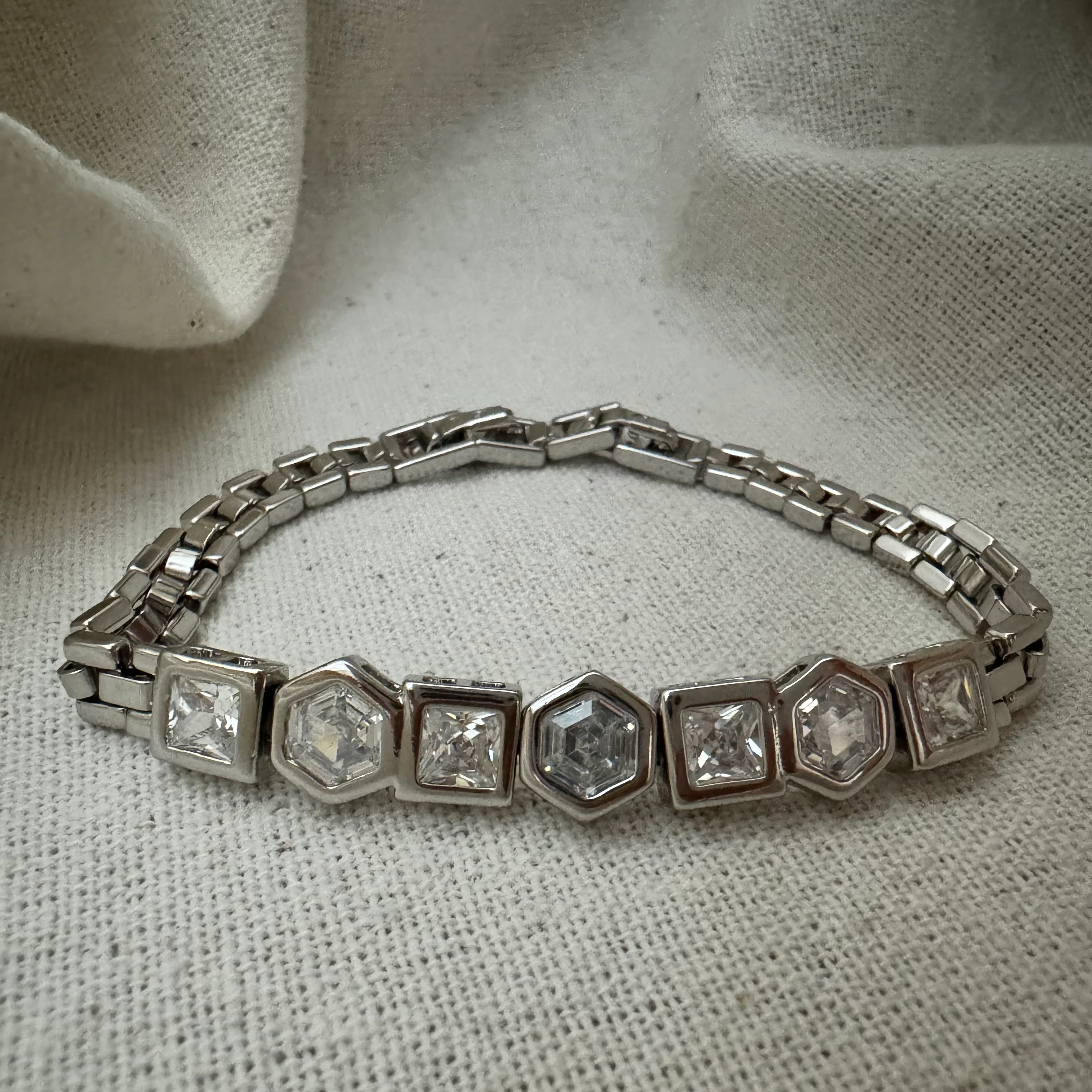 Geometrik Taşlı Bileklik