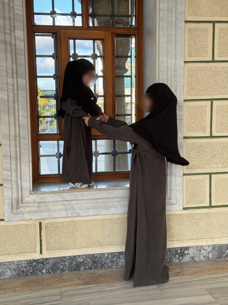 Yetişkin Kuşaklı Elbise