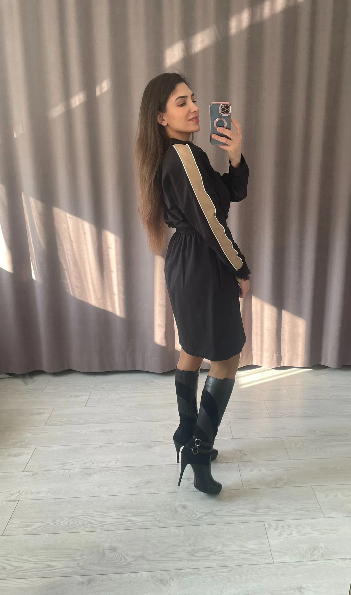 Polo Yaka Deri Detay Mini Elbise