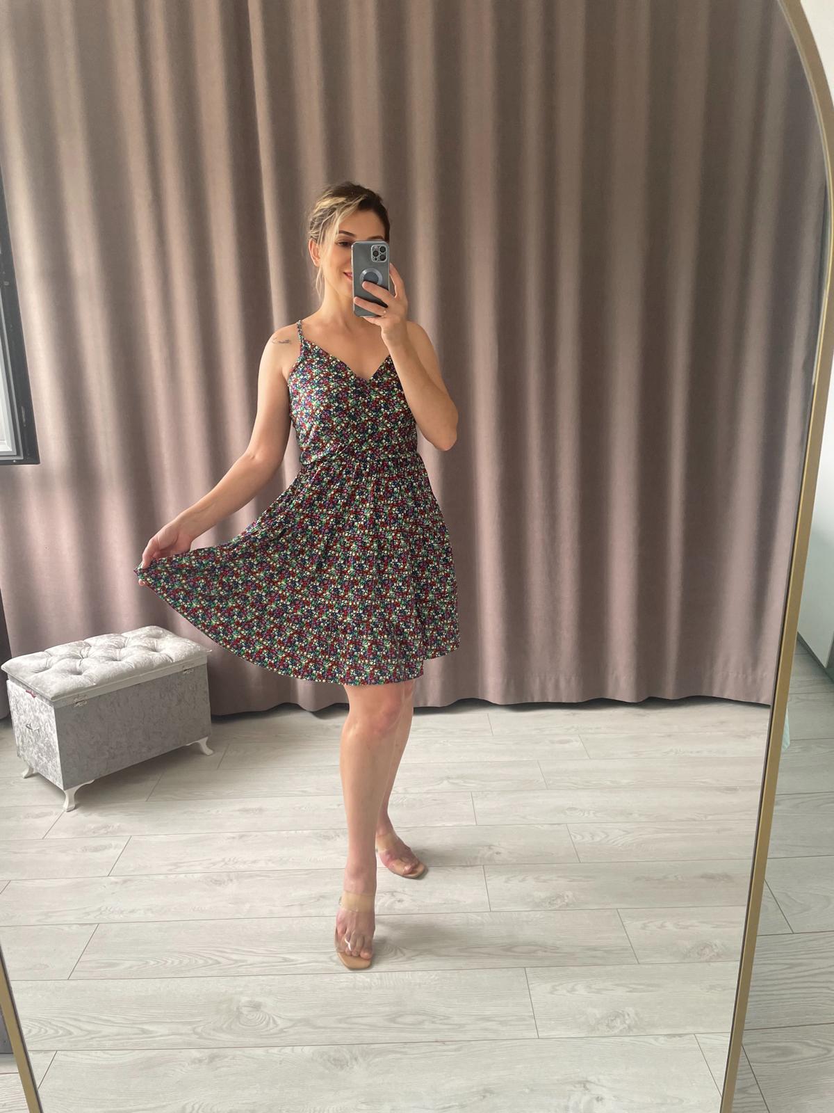 Çiçek Desen Askılı Elbise