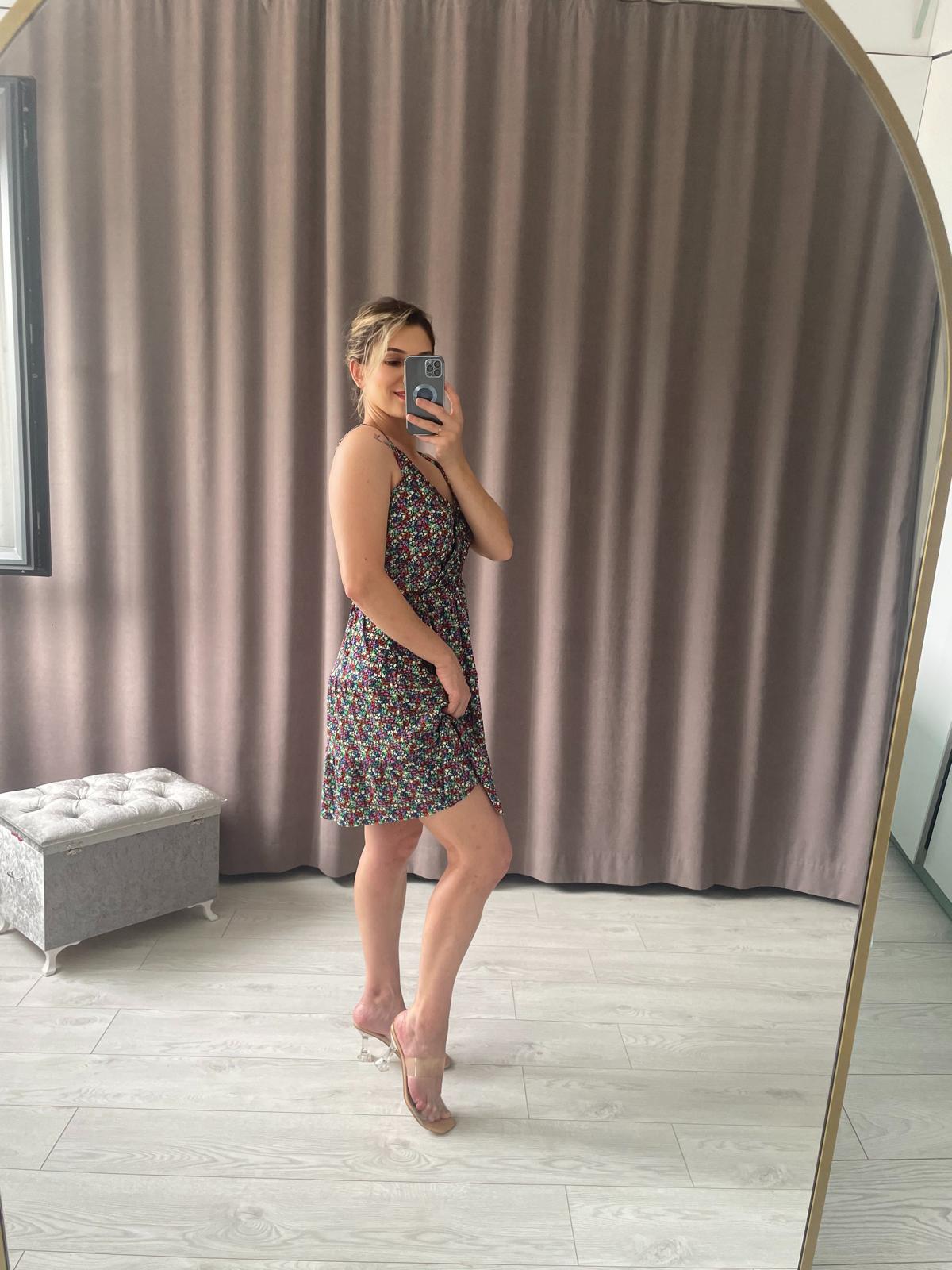 Çiçek Desen Askılı Elbise