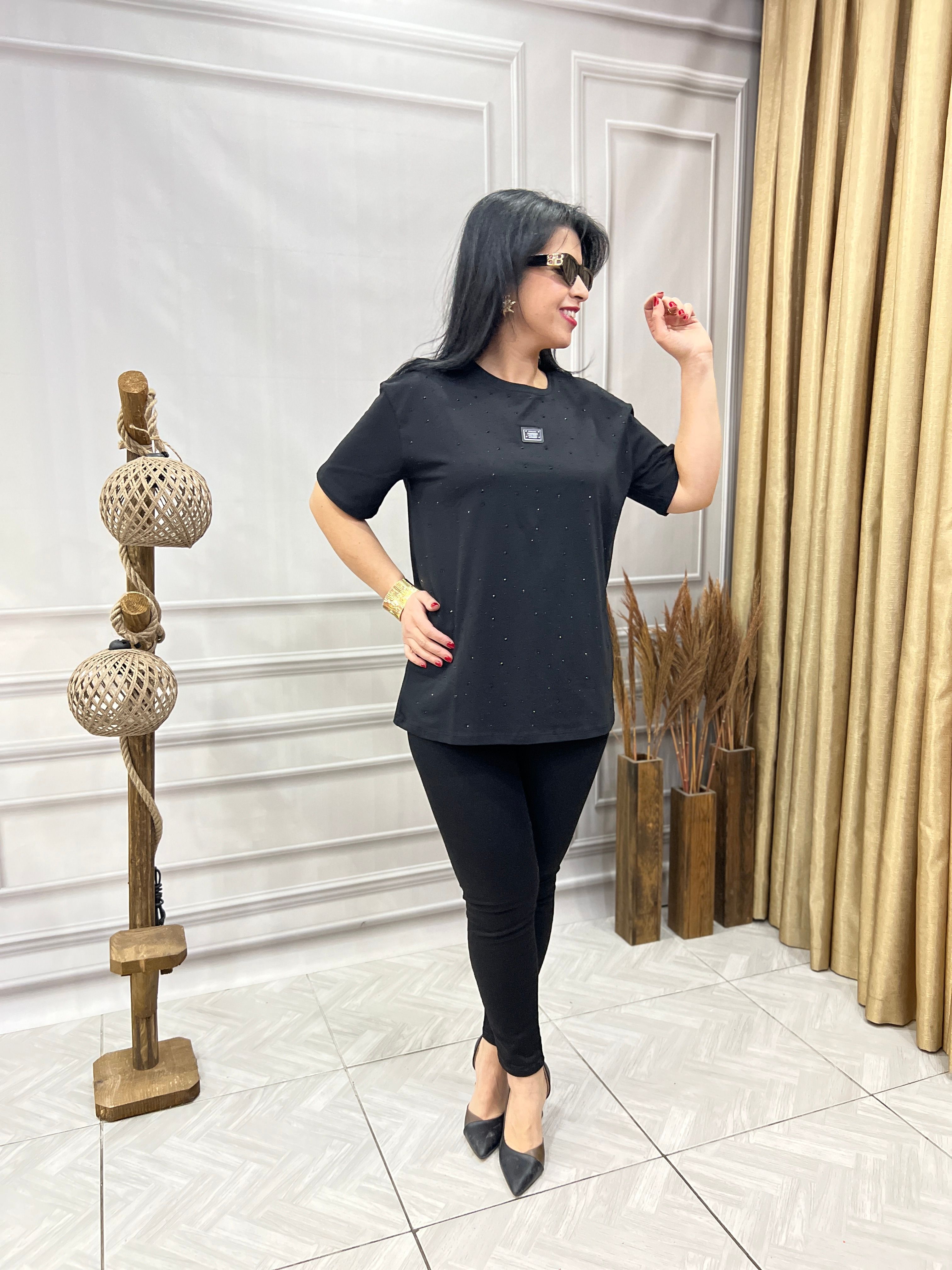 MODAL KUMAŞ LUX KALİTE SERPME TAŞ BASKLI TASARIM BLUZ TSHIRT - SİYAH