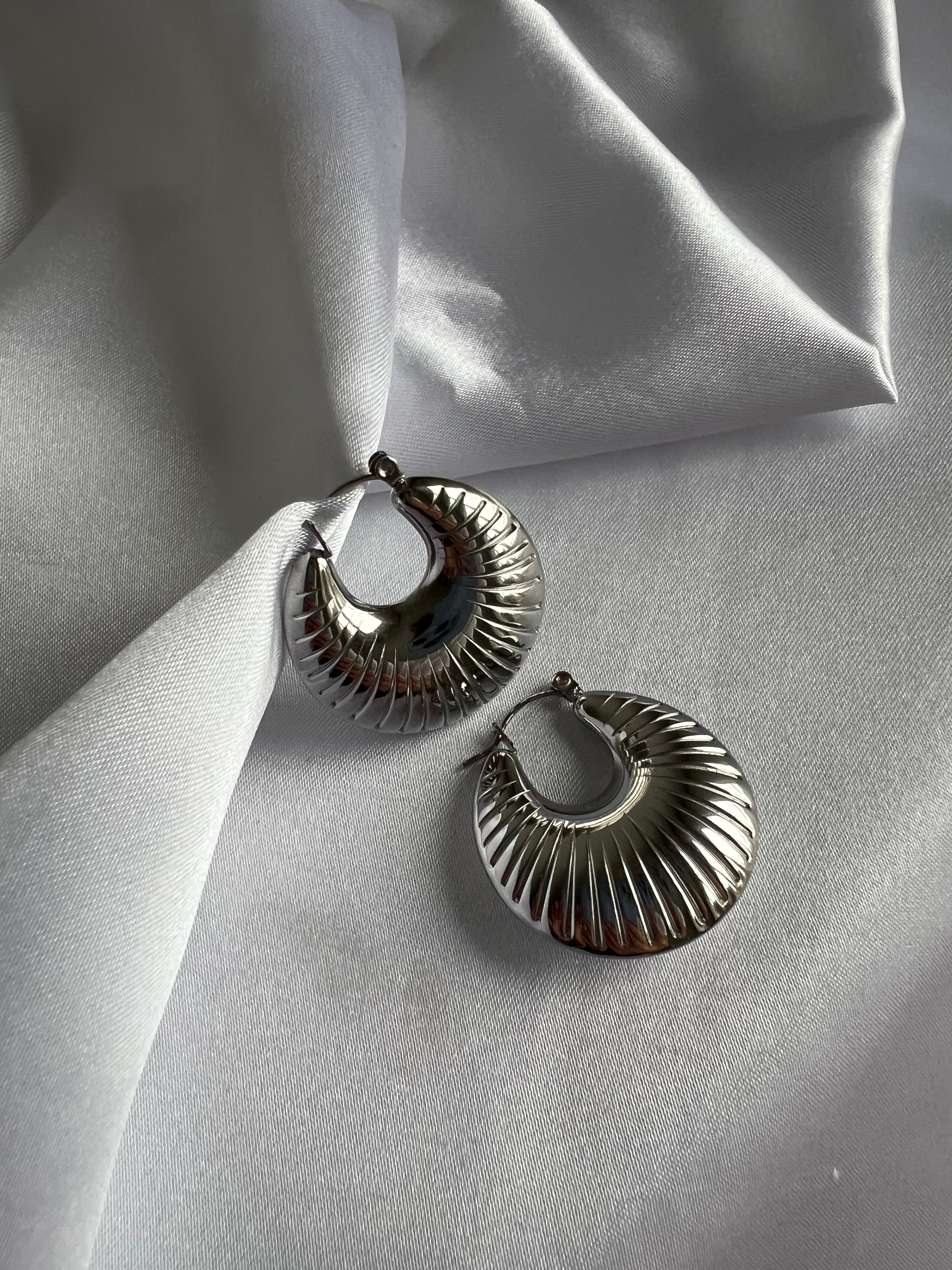 ÇELİK Ortaboy Vintage Midye Halka Küpe